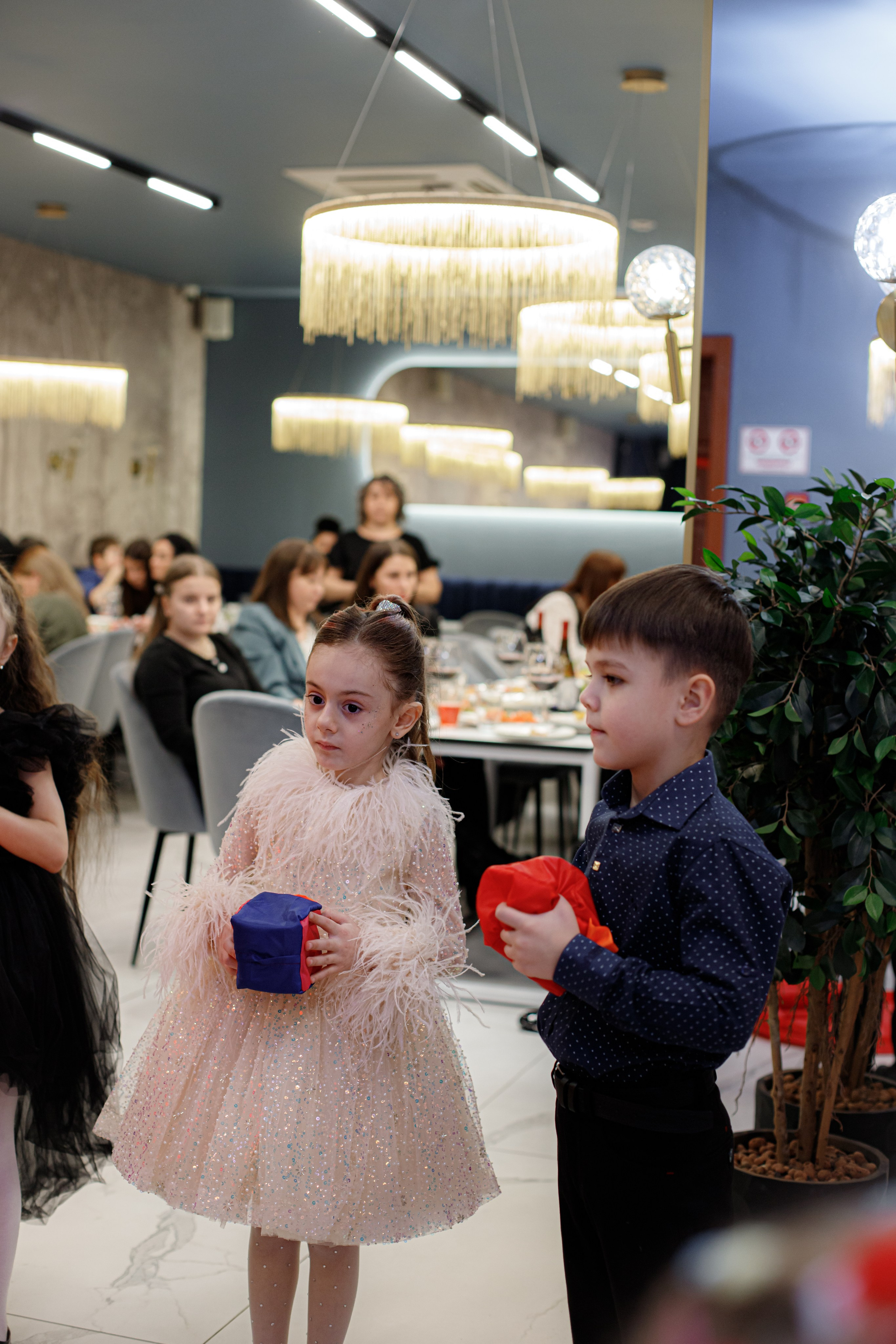 ASIA'S BIRTHDAY PARTY. Photokarish