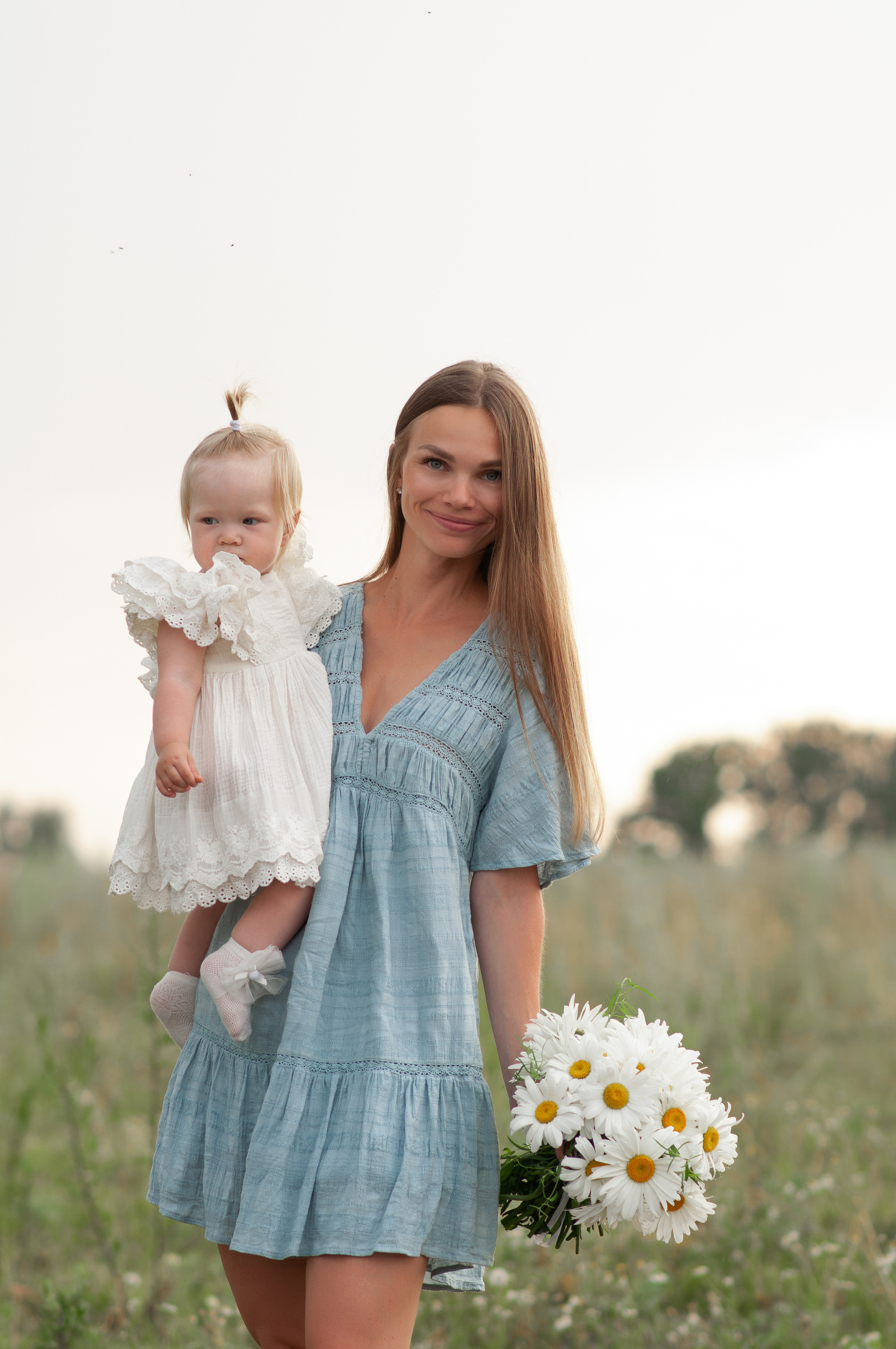 Анюта, Тасенька, Слава. Полынь, радуга, ромашки. НН. Детский и семейный фотограф Катерина Мишина