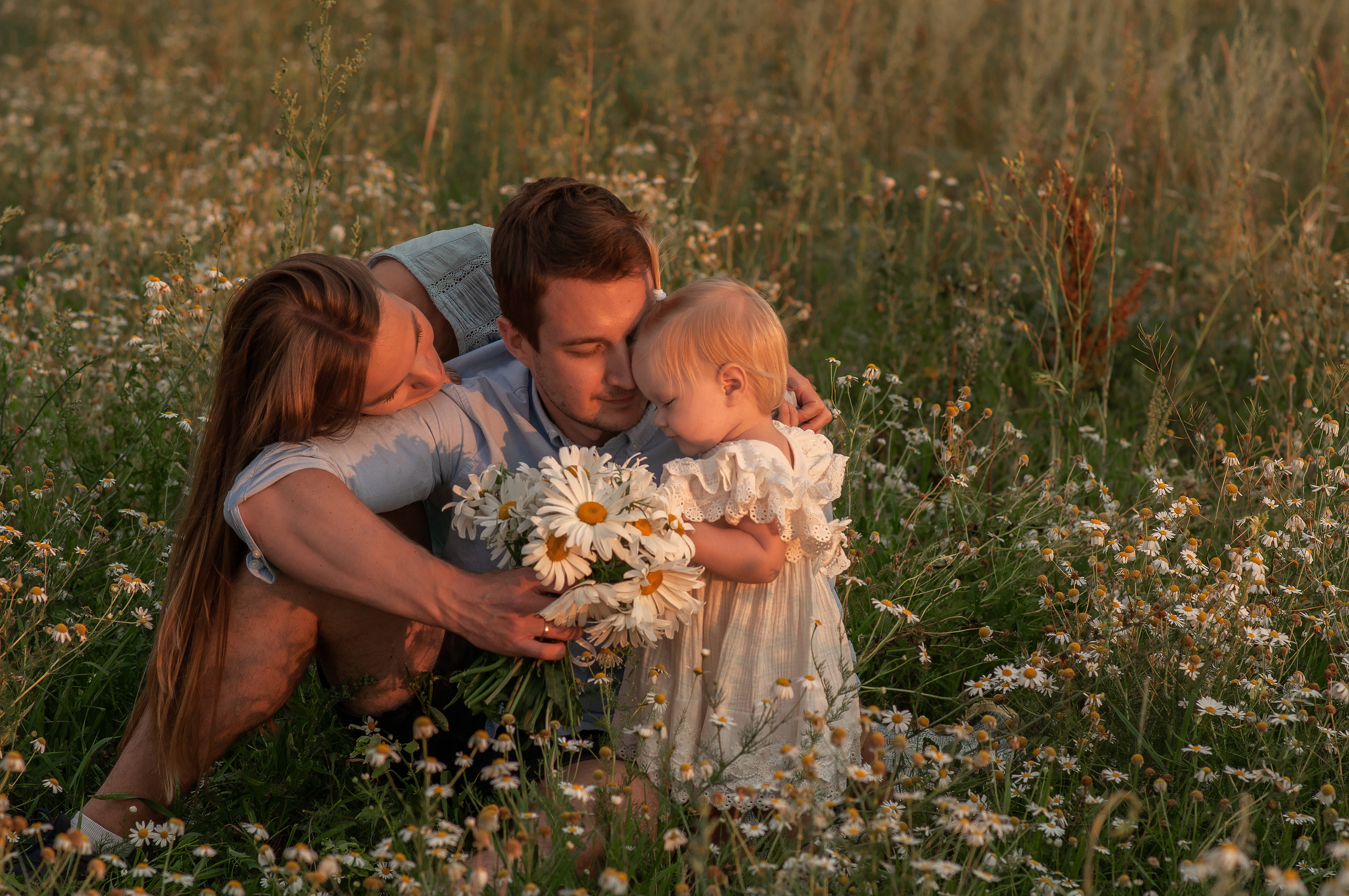 Анюта, Тасенька, Слава. Полынь, радуга, ромашки. НН. Детский и семейный фотограф Катерина Мишина