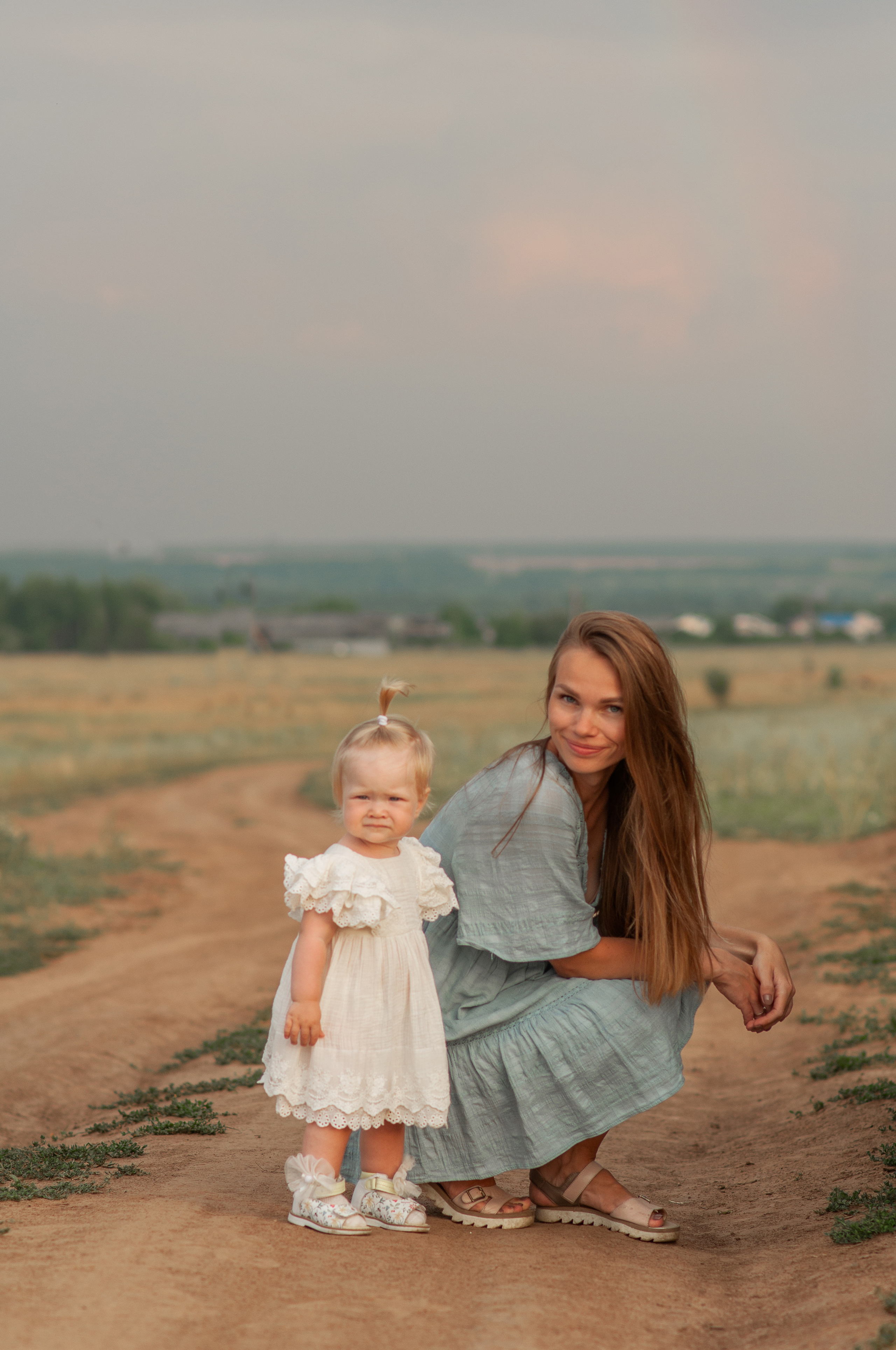 Анюта, Тасенька, Слава. Полынь, радуга, ромашки. НН. Детский и семейный фотограф Катерина Мишина