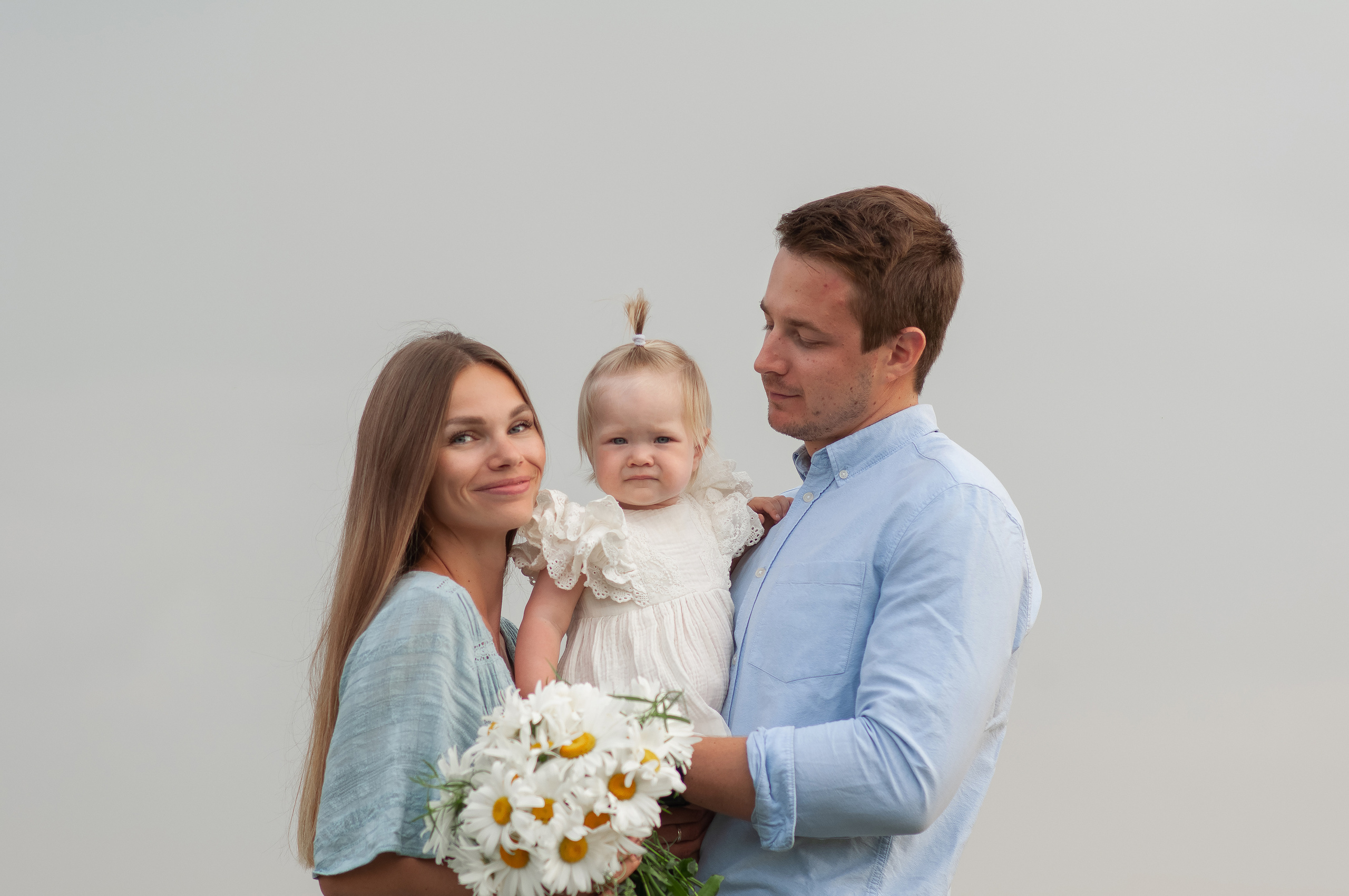 Анюта, Тасенька, Слава. Полынь, радуга, ромашки. НН. Детский и семейный фотограф Катерина Мишина