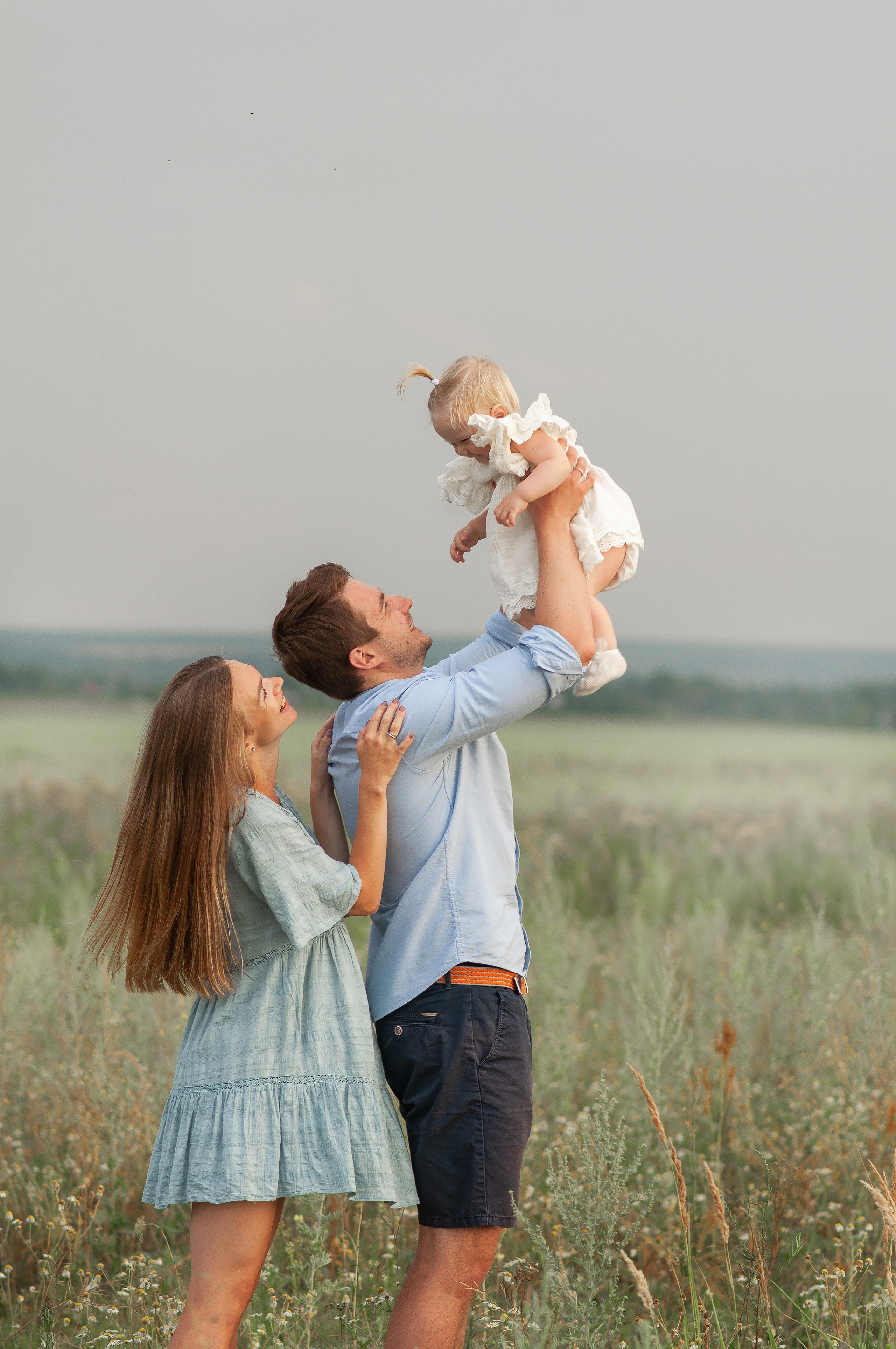 Анюта, Тасенька, Слава. Полынь, радуга, ромашки. НН. Детский и семейный фотограф Катерина Мишина