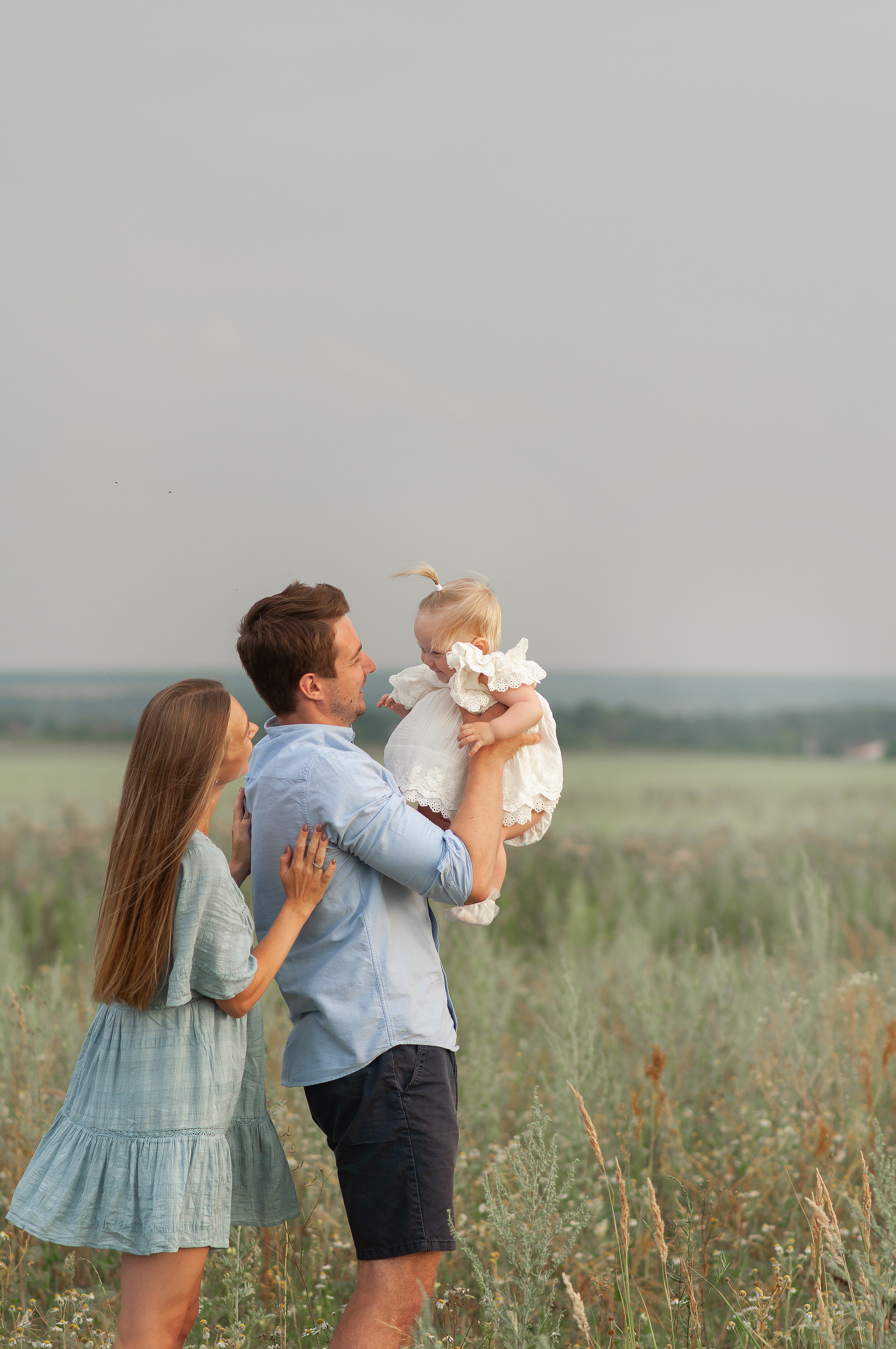 Анюта, Тасенька, Слава. Полынь, радуга, ромашки. НН. Детский и семейный фотограф Катерина Мишина