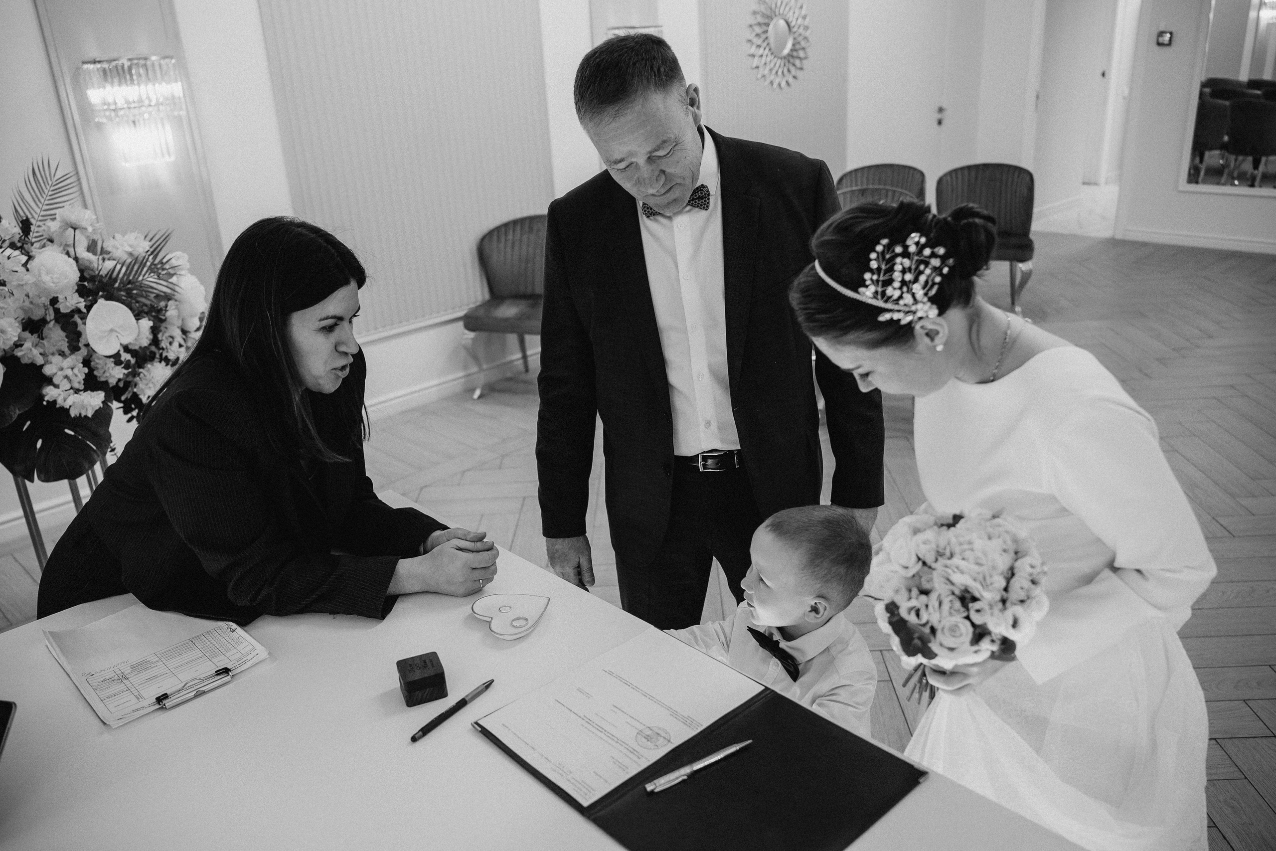 Свадьба. Загс. Семейный свадебный фотограф Екатеринбург Первоуральск Шарнина Алёна