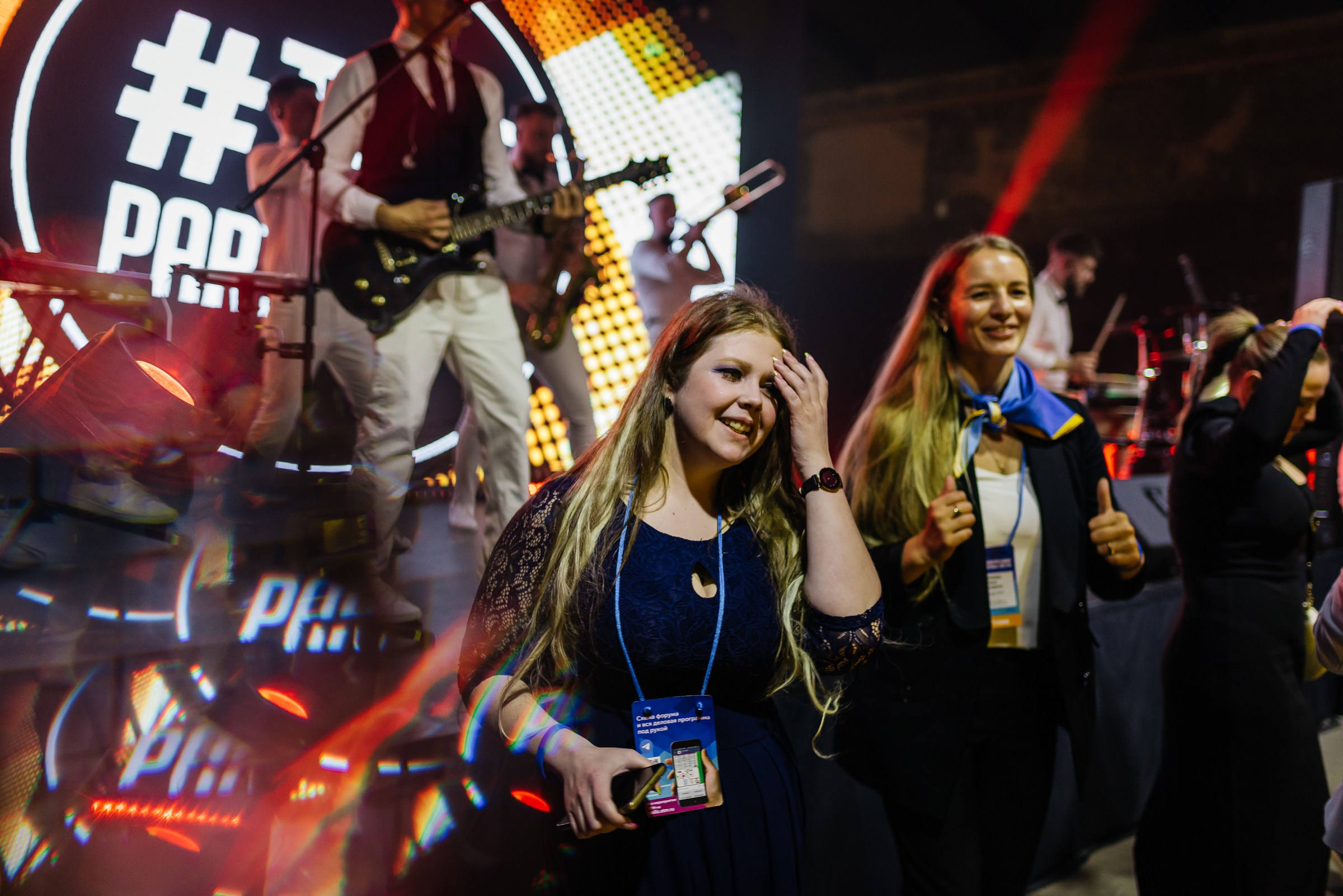 Репортажная фотосъёмка в Брусницын Холле. Свадебный фотограф в Санкт-Петербурге Венера Ахметова