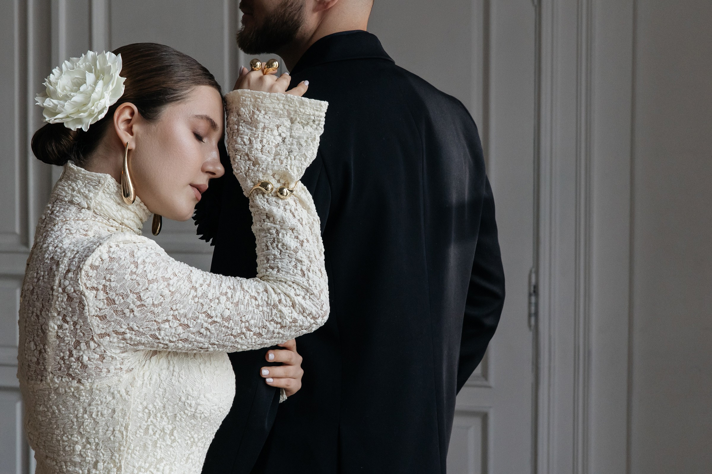 Свадебная фотосессия в особняке Роял. Свадебный фотограф в Москве Элина Ларченкова. Фото, которые цепляют