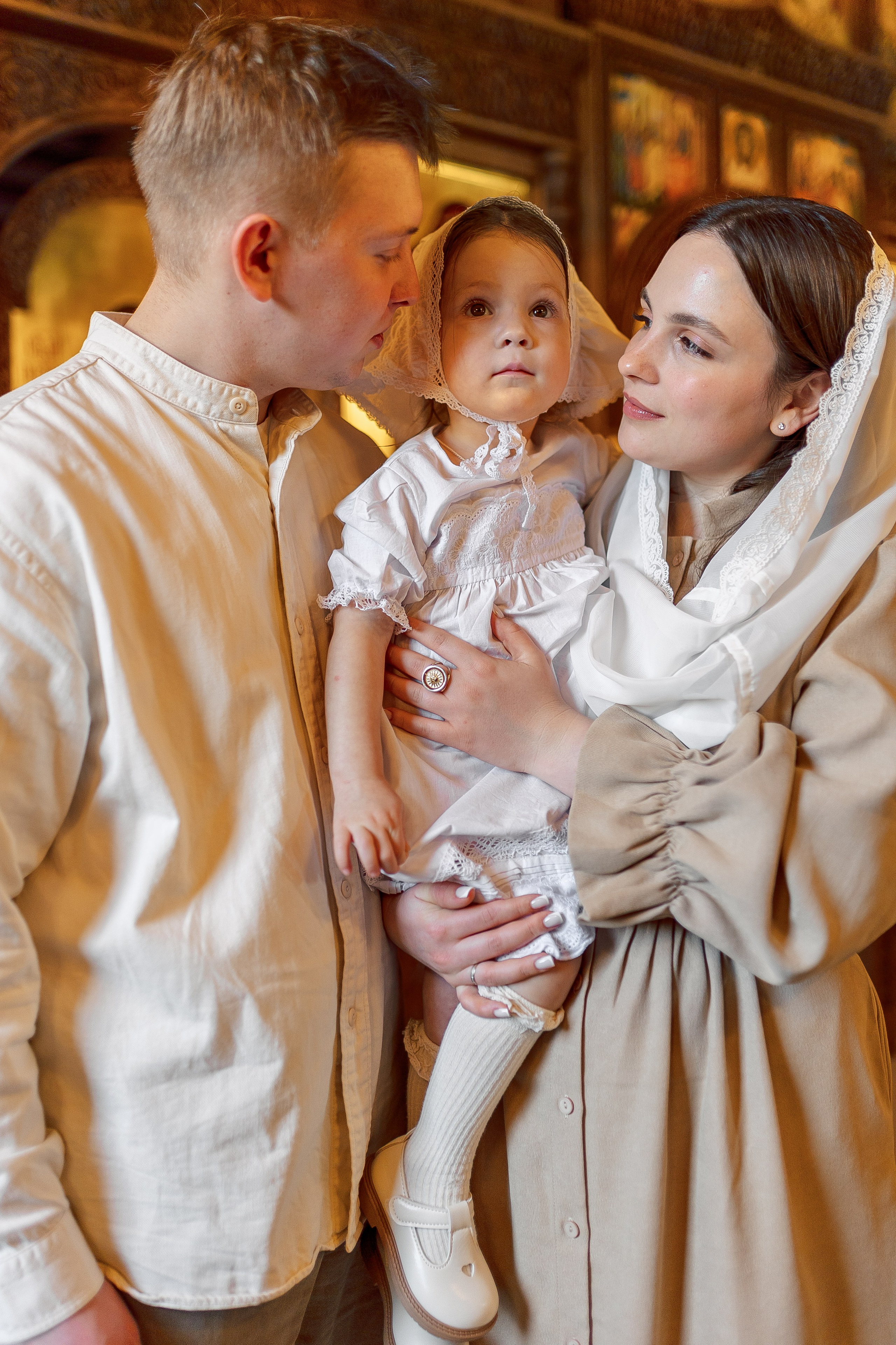 Храм пр. Серафима Саровского. Семейный фотограф в Москве Анна Пожарская