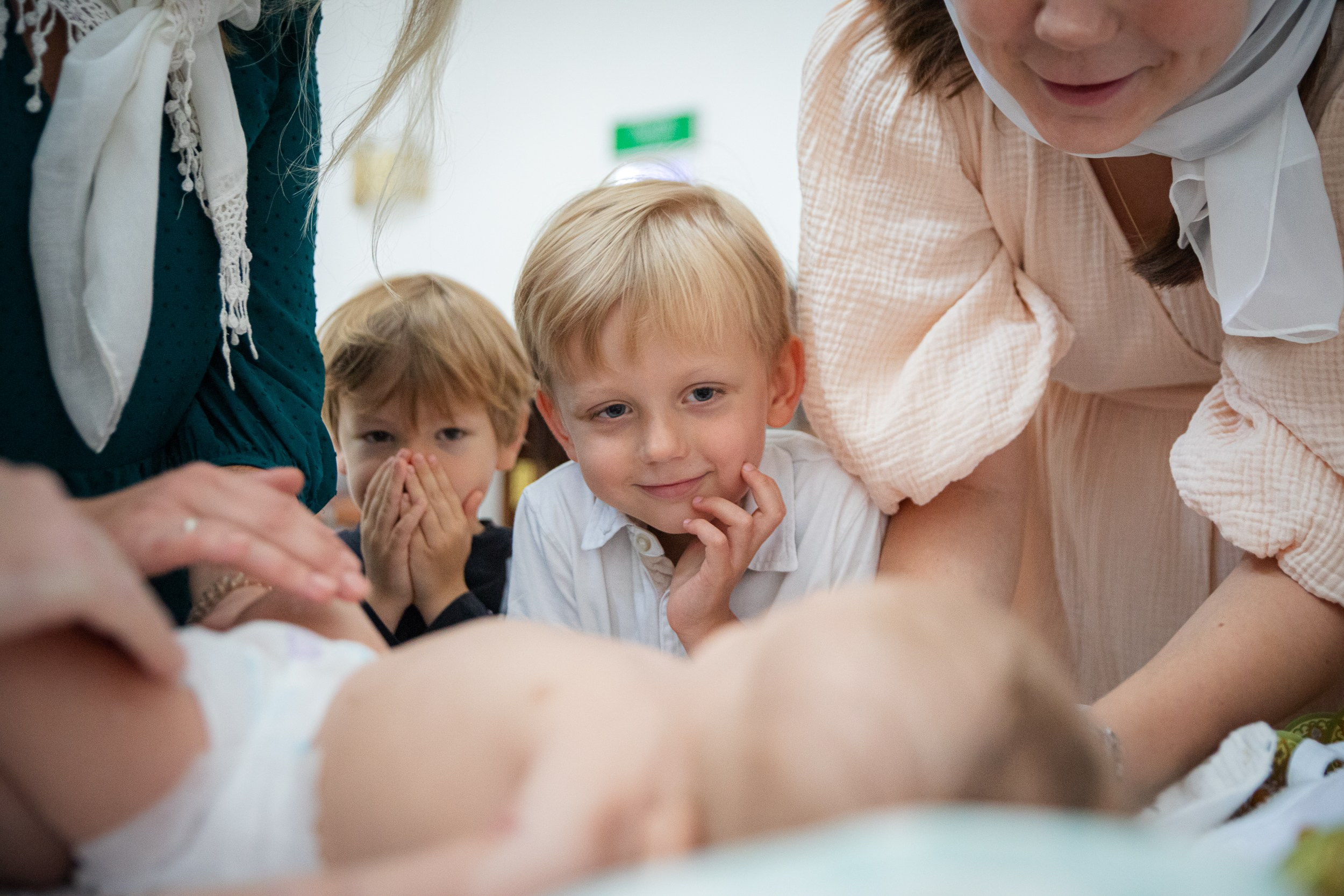 Фотосъемка крещения маленького мальчика в храме города Москвы. Семейный и школьный фотограф в Москве Анна Ткач