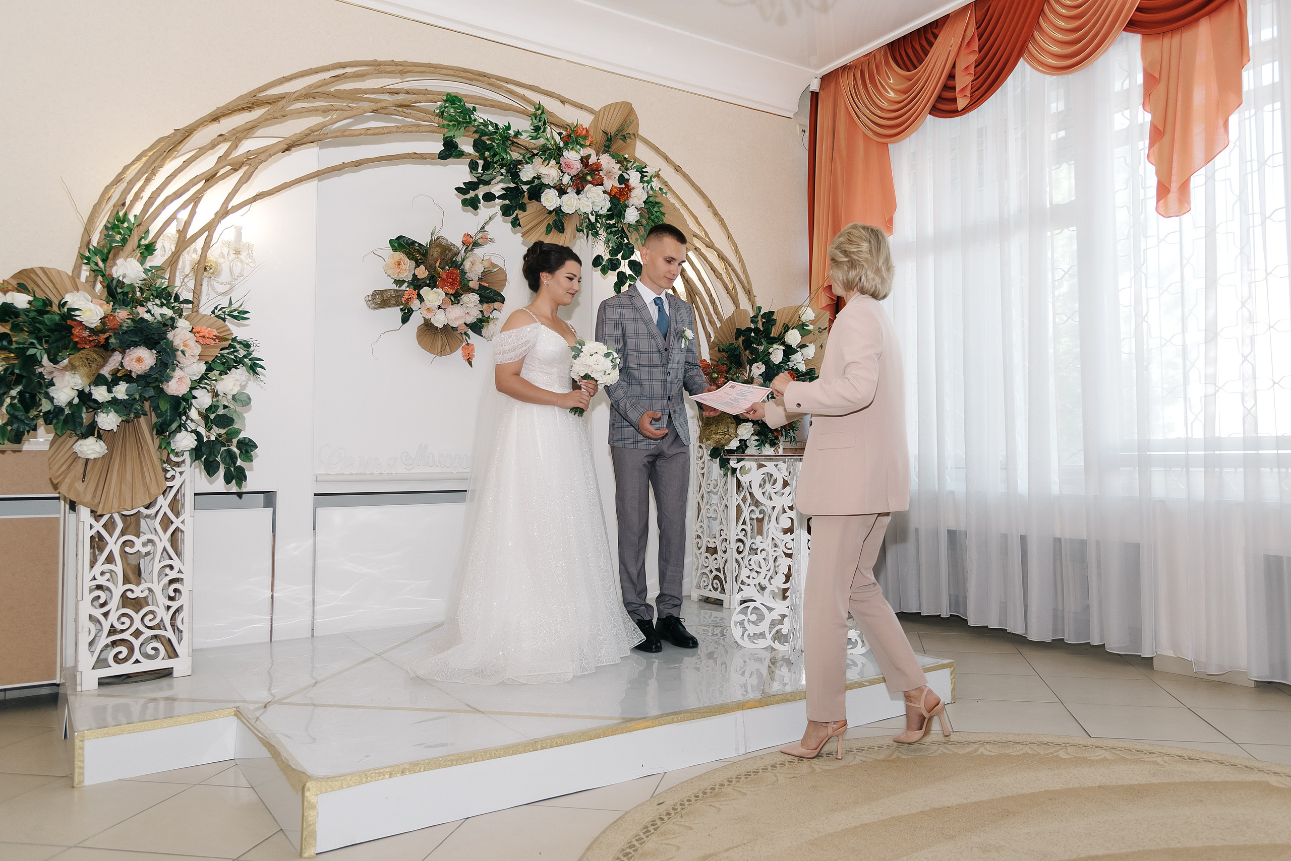 Роман и Карина. Фотограф Волжский Екатерина Егорова