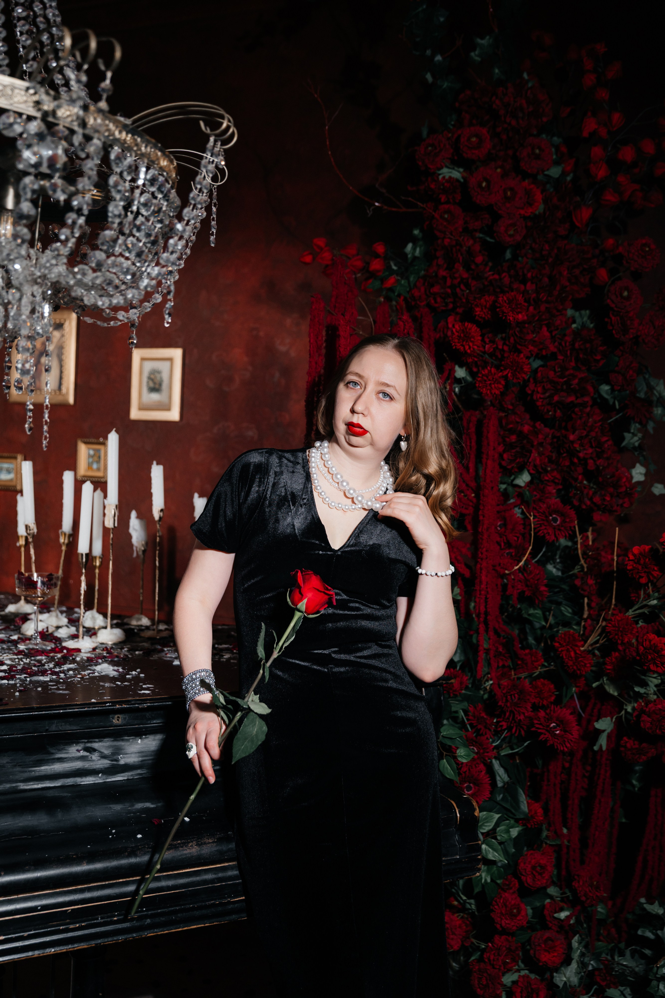 Рояль и цветы. Фотограф Крым, Севастополь