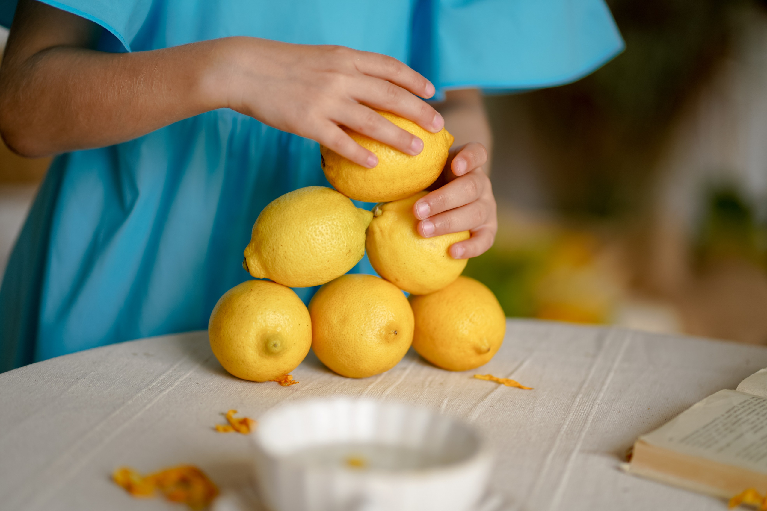 Кира с подсолнухами. Фотограф Татьяна Митрофанова