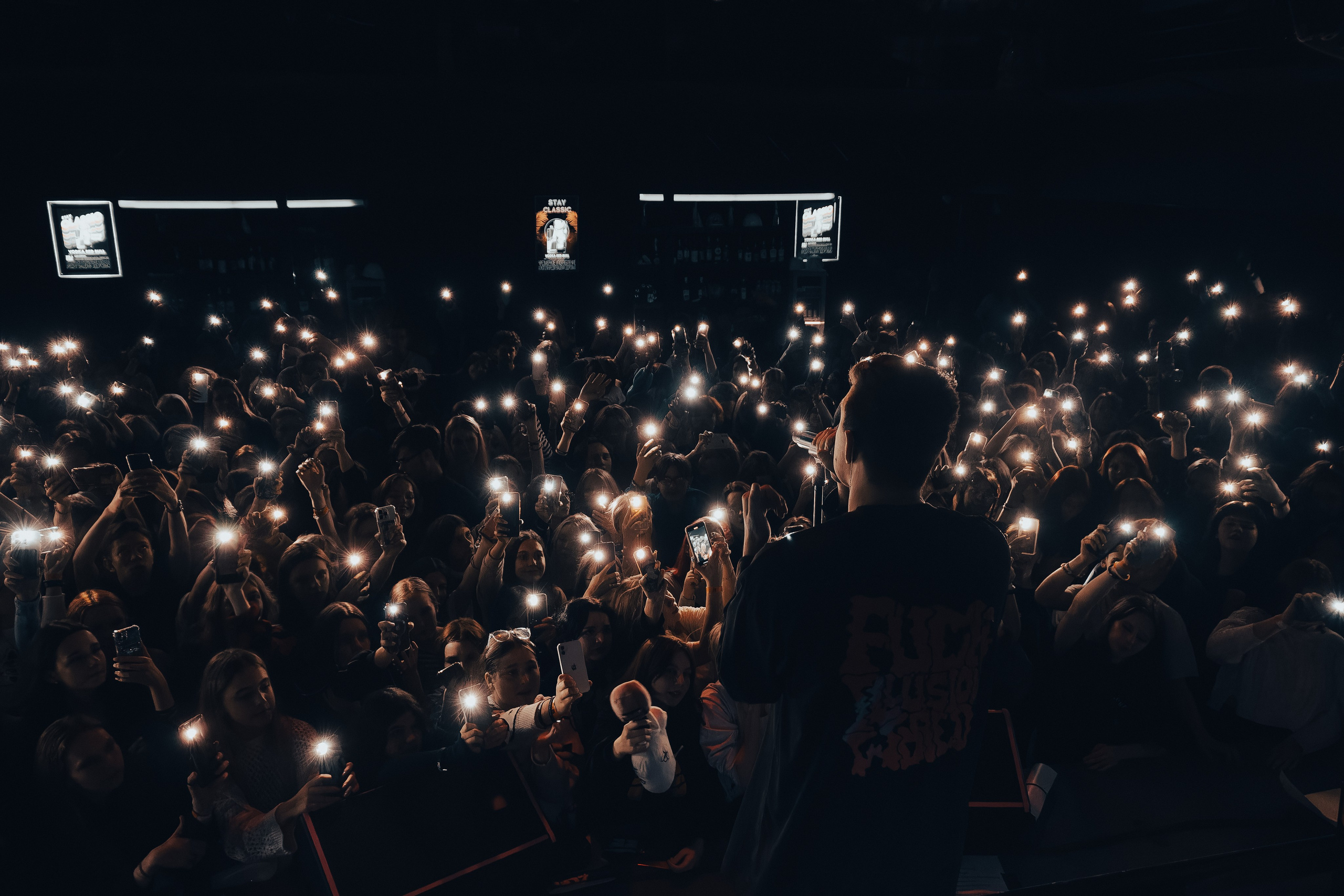 Концерт Мазелова. Фотограф Артём Ющенко