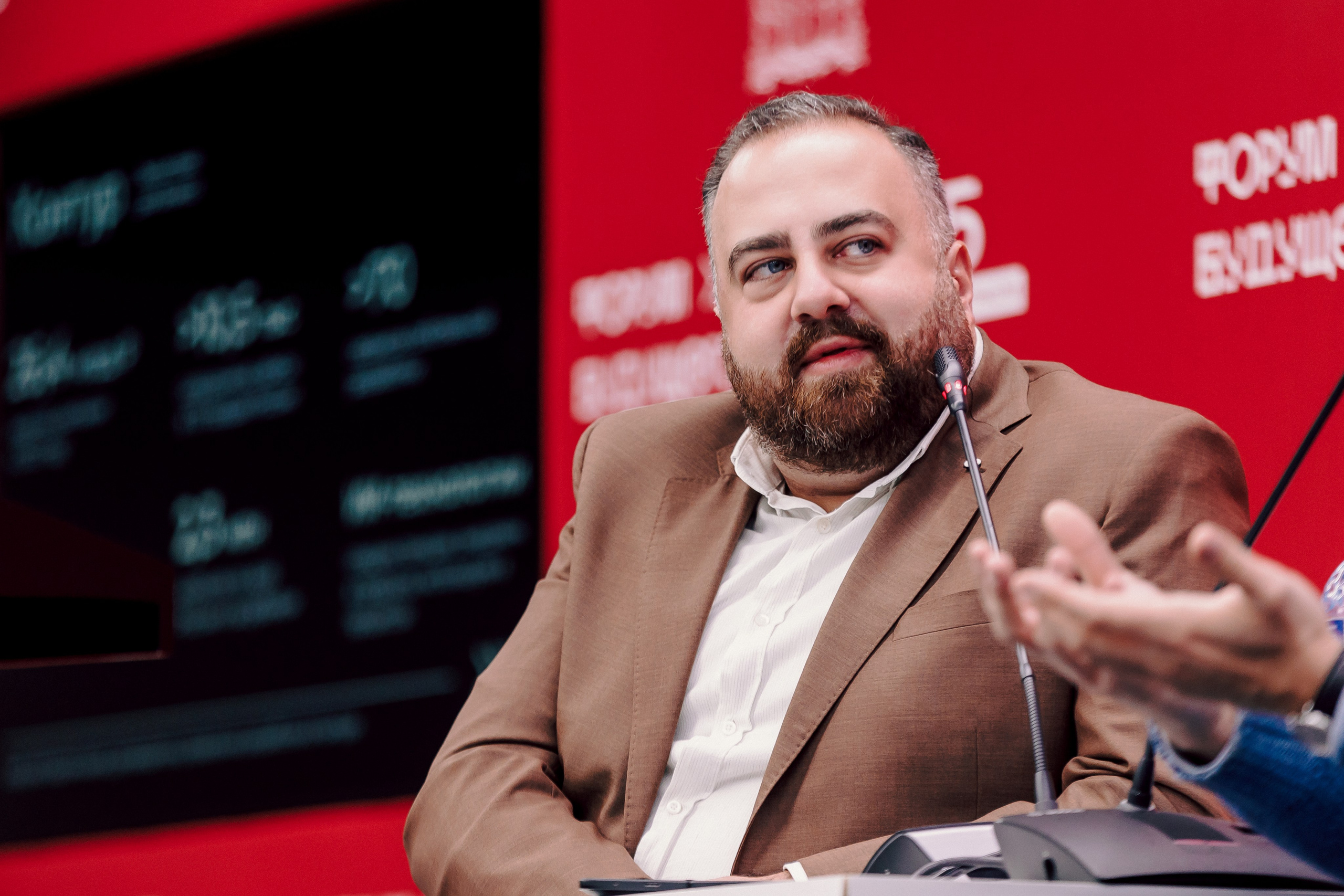 СКБ Контур — Форум будущего — Деловая программа. Лёшка Варзегов — фотограф