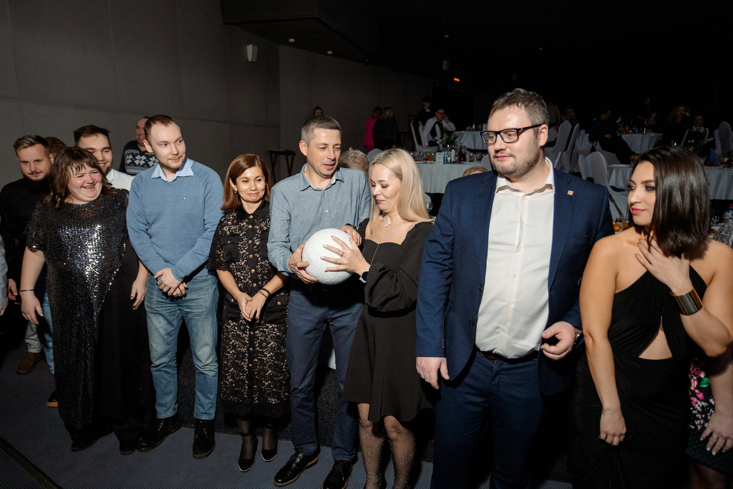 РЕПОРТАЖ: НОВЫЙ ГОД В ДК МЕТАЛЛУРГ. Профессиональный фотограф в Ижевске Леша Петров