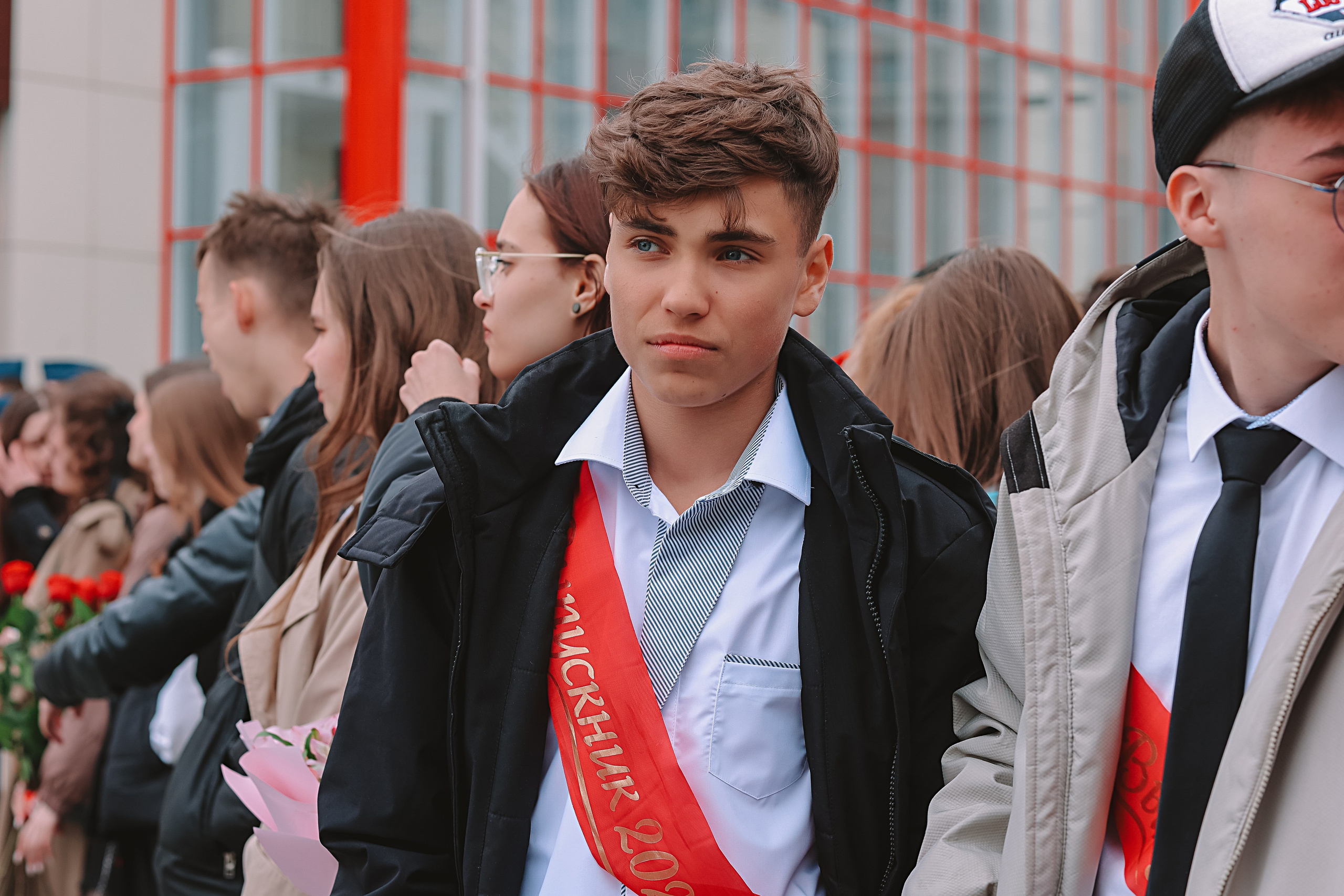 Последний звонок. Семейный фотограф Тюмень, фотограф на роды Салмина Мария