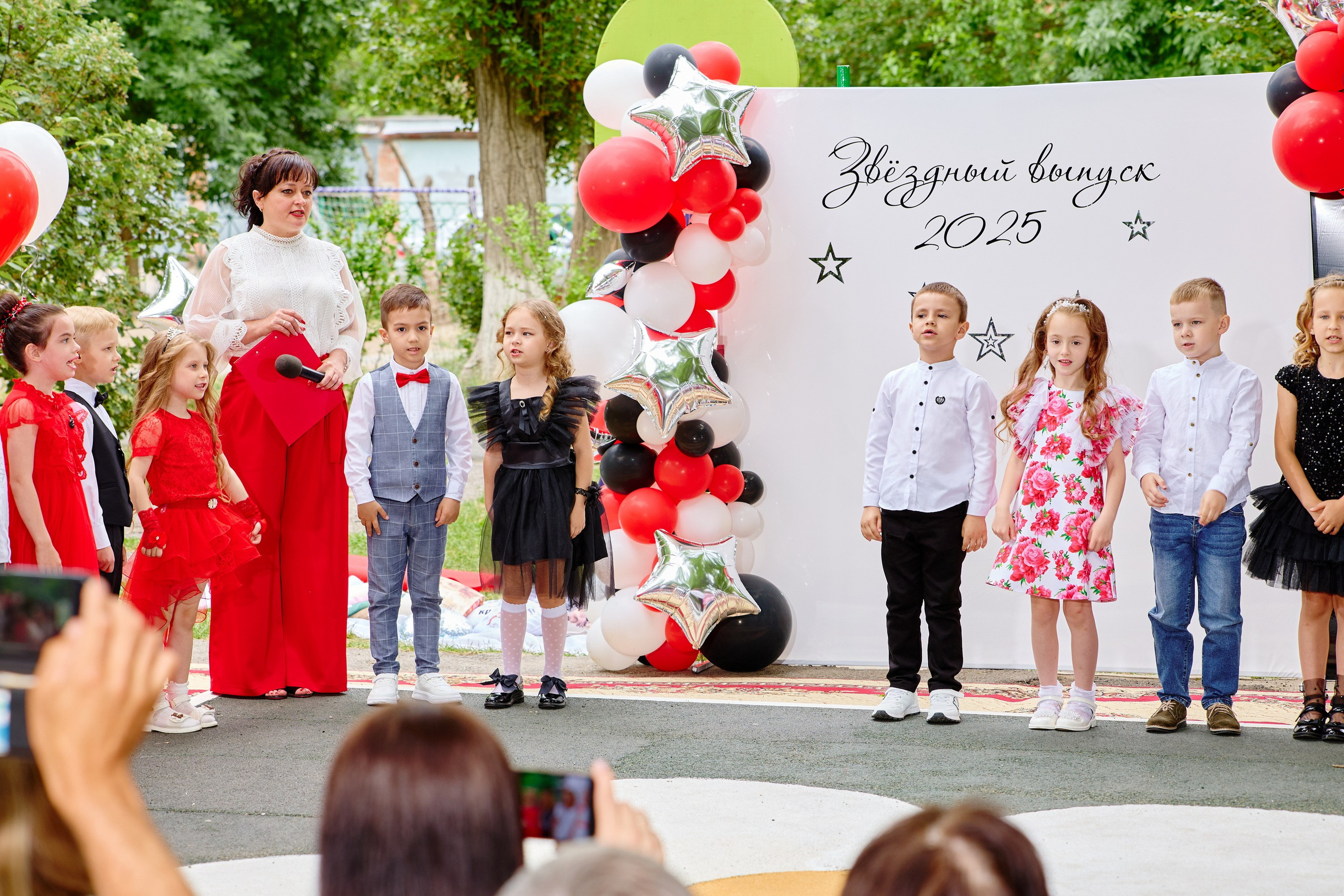 Выпускной 45 сад. Фотограф Выпускные альбомы Таганрог Сергей Коробченко