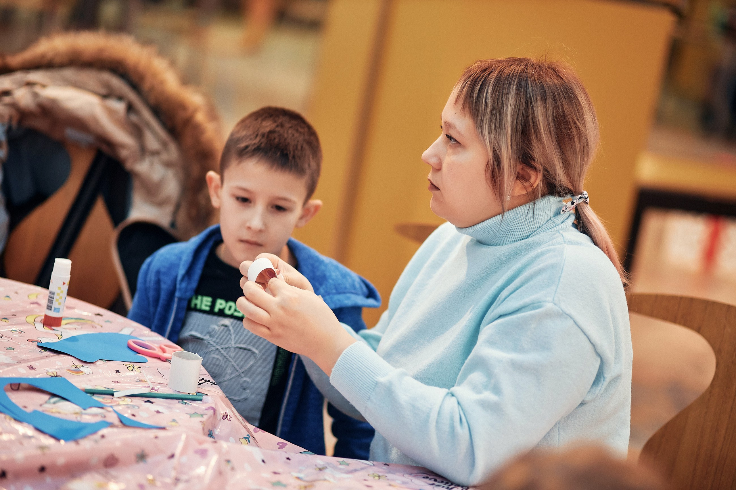 Детский новогодний праздник в ТЦ Июнь. Семейный и репортажной фотограф в Красноярске и Москве Виктор Бабинцев