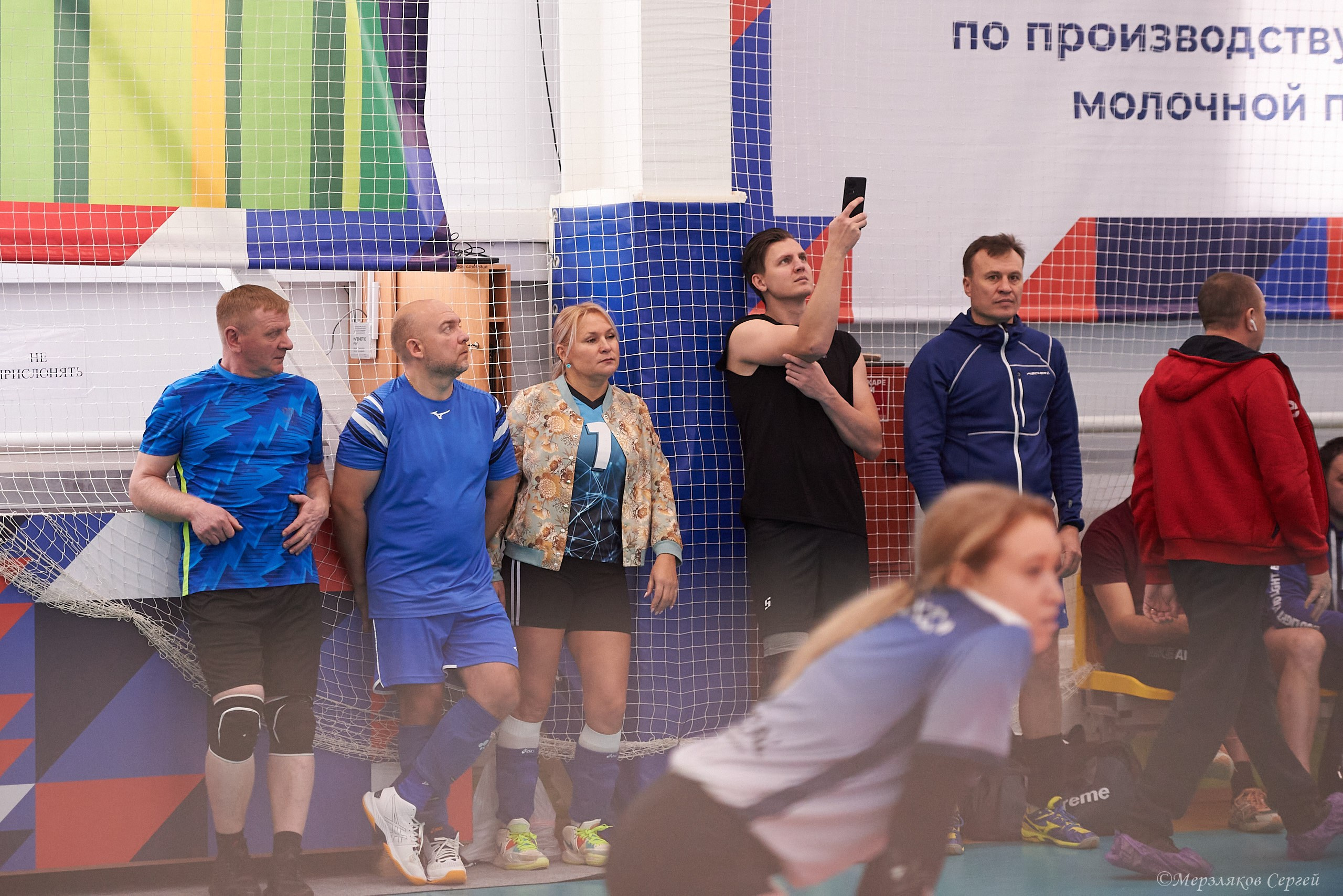 Новогодний волейбольный турнир. Ижевск. 16.12.23. Спортивный репортажный фотограф в Ижевске Сергей Мерзляков