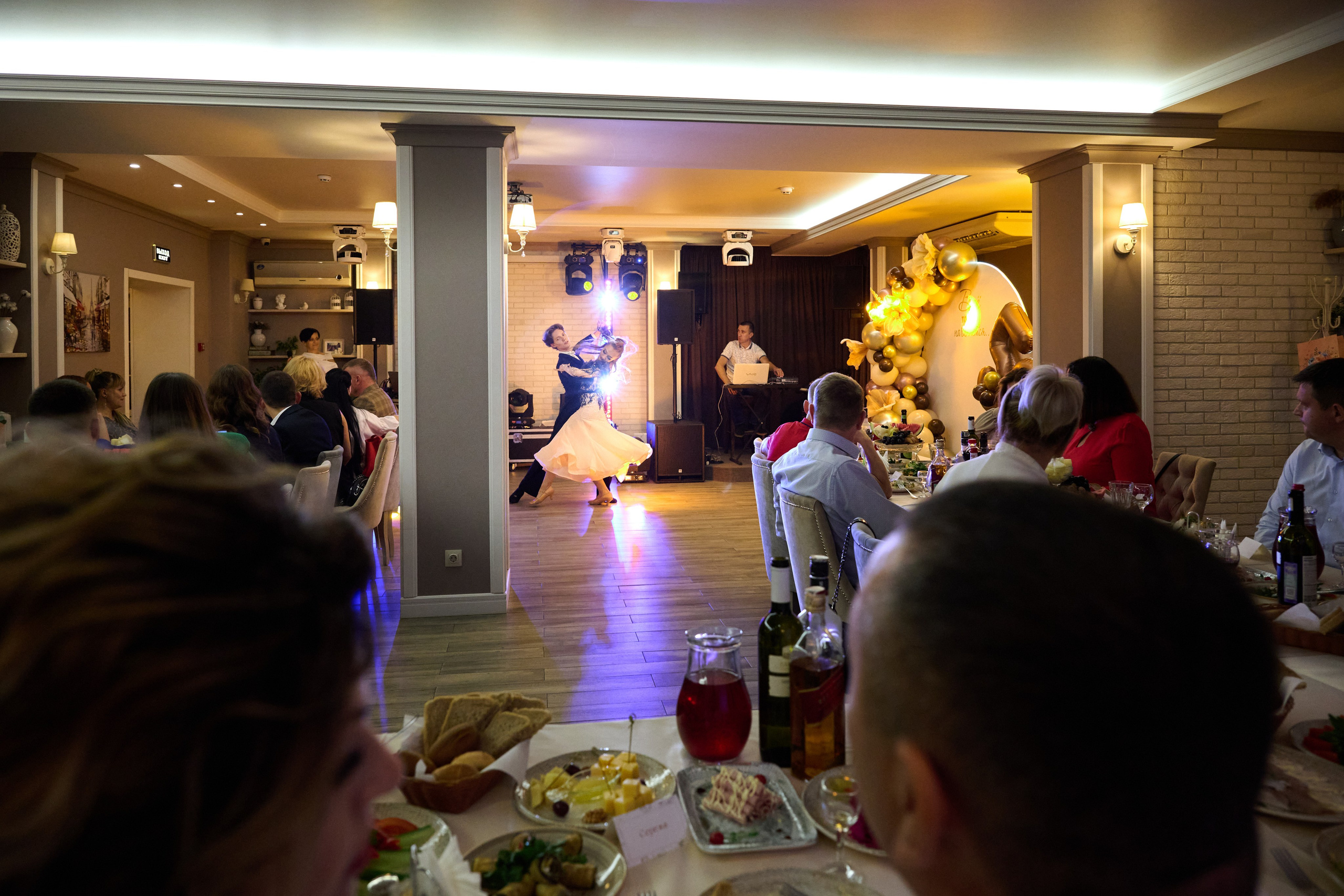 Фотосъемка юбилея Валентины. Профессиональный фотограф Старый Оскол, Губкин — свадьба, венчание, крещение, юбилей и день рождения