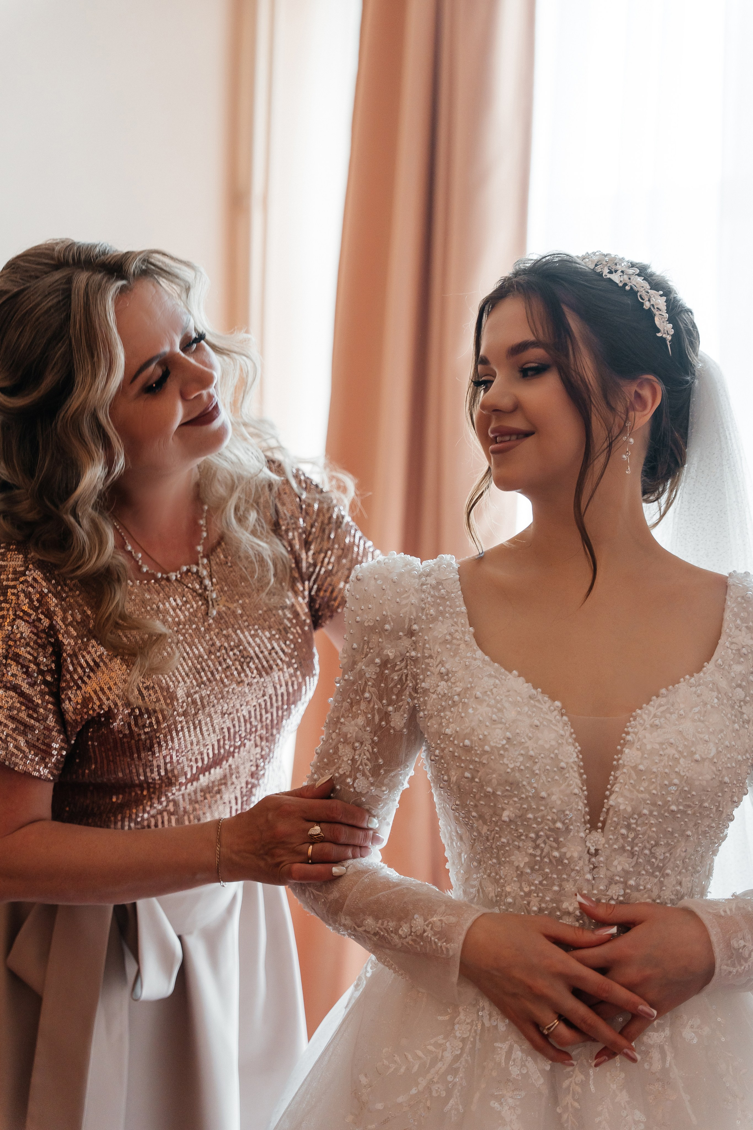 Дмитрий и Анастасия. Главная