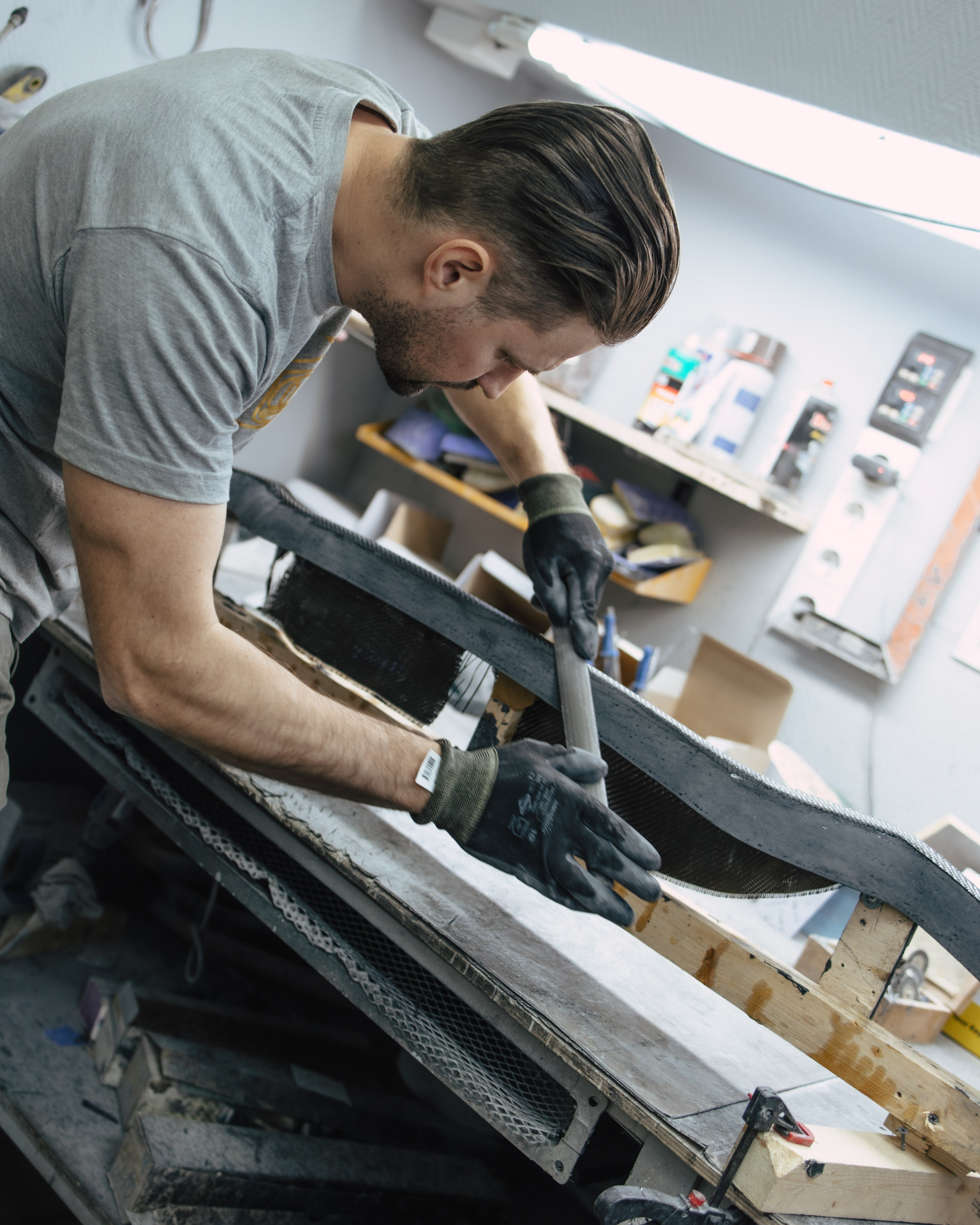 Ram TRX ламинация карбоном внешних элементов кузова, салона и установка распорки. DeLorein