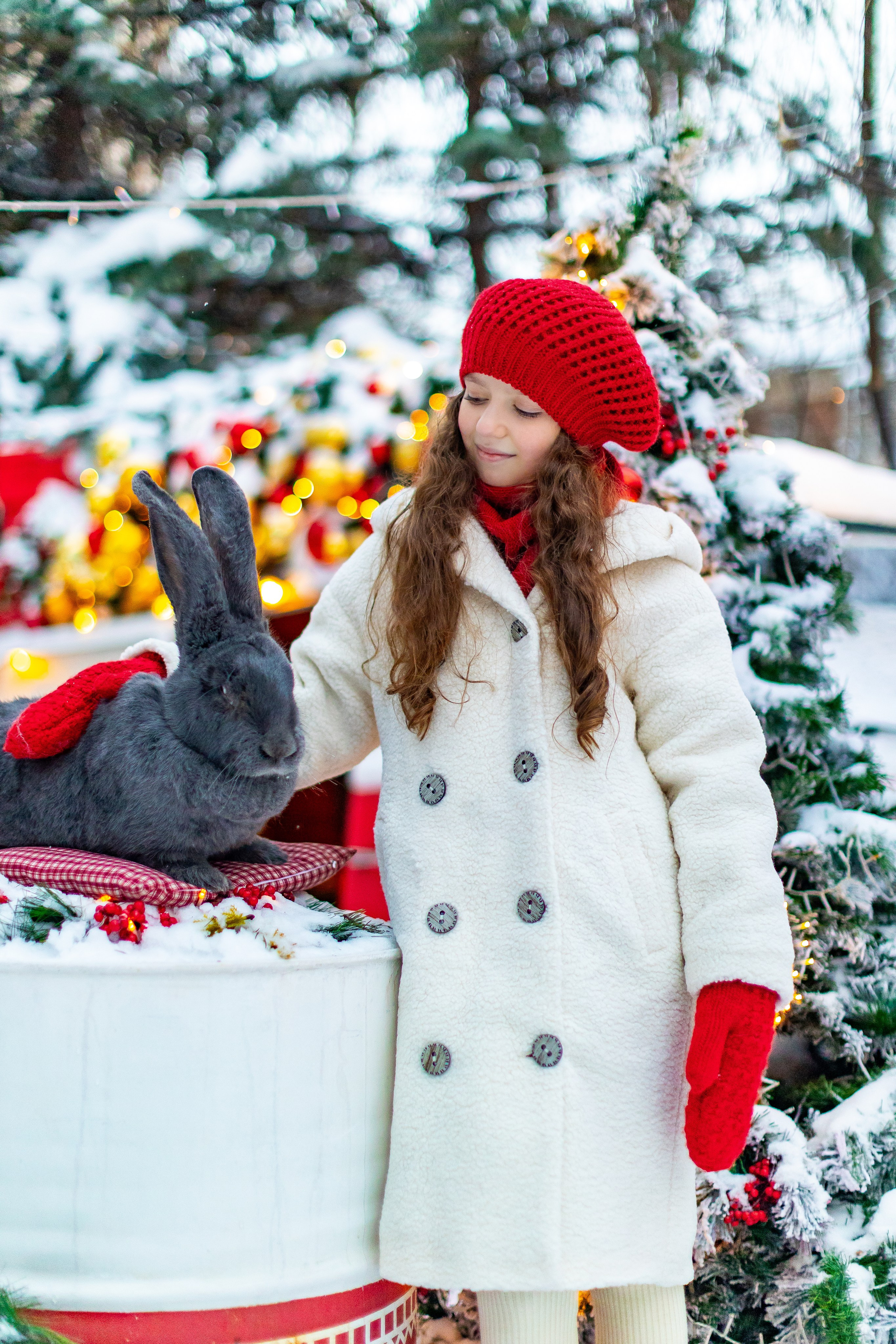 Полина и гигантский кролик Зая. Фото и видео Москва. Свадебный фотограф, видеограф, фотосессии, видеосъемка