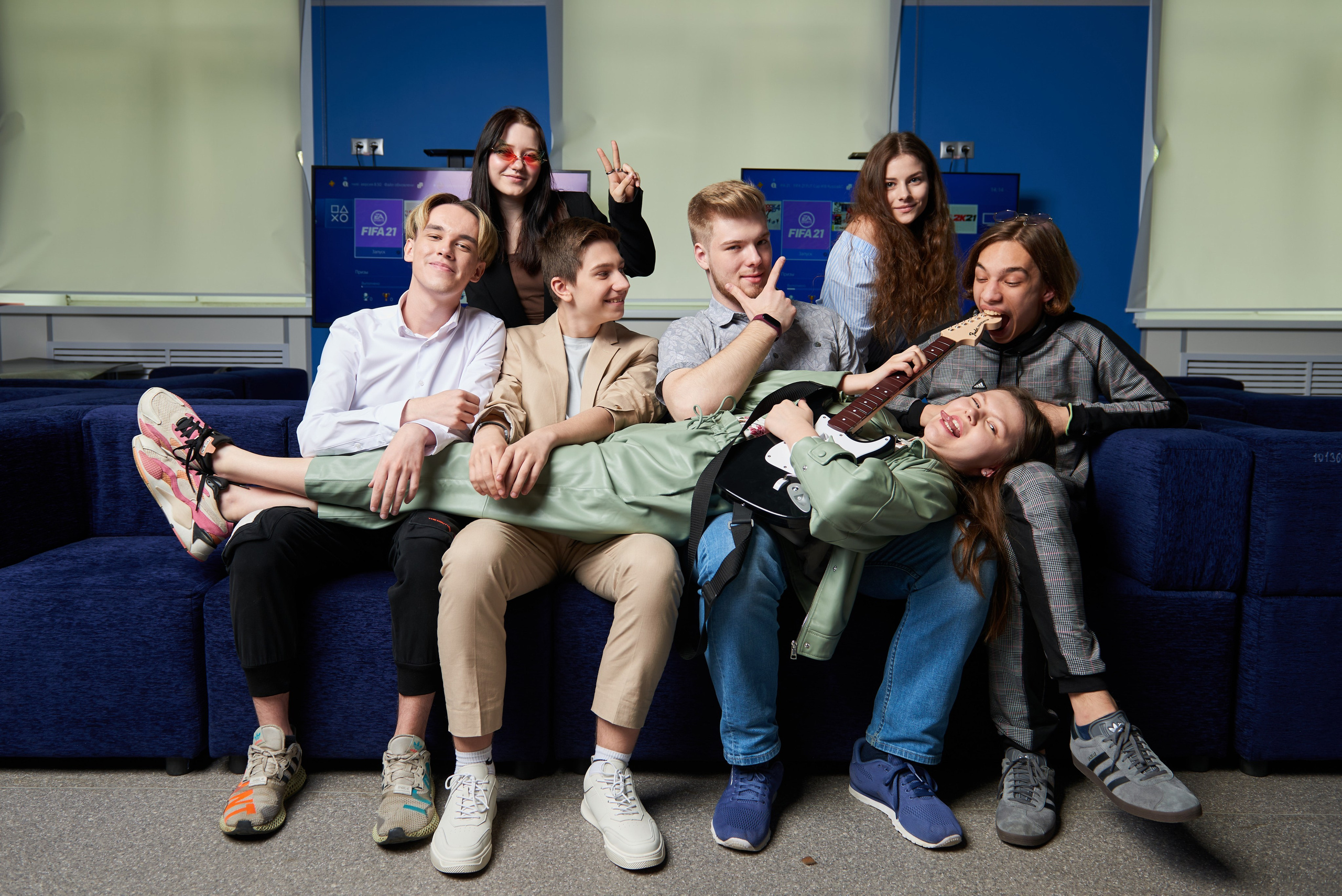 Галерея съемок в школе. Фотограф и видеограф Москва. Свадебный фотограф, видеограф. Выпускные альбомы. Оживающие альбомы