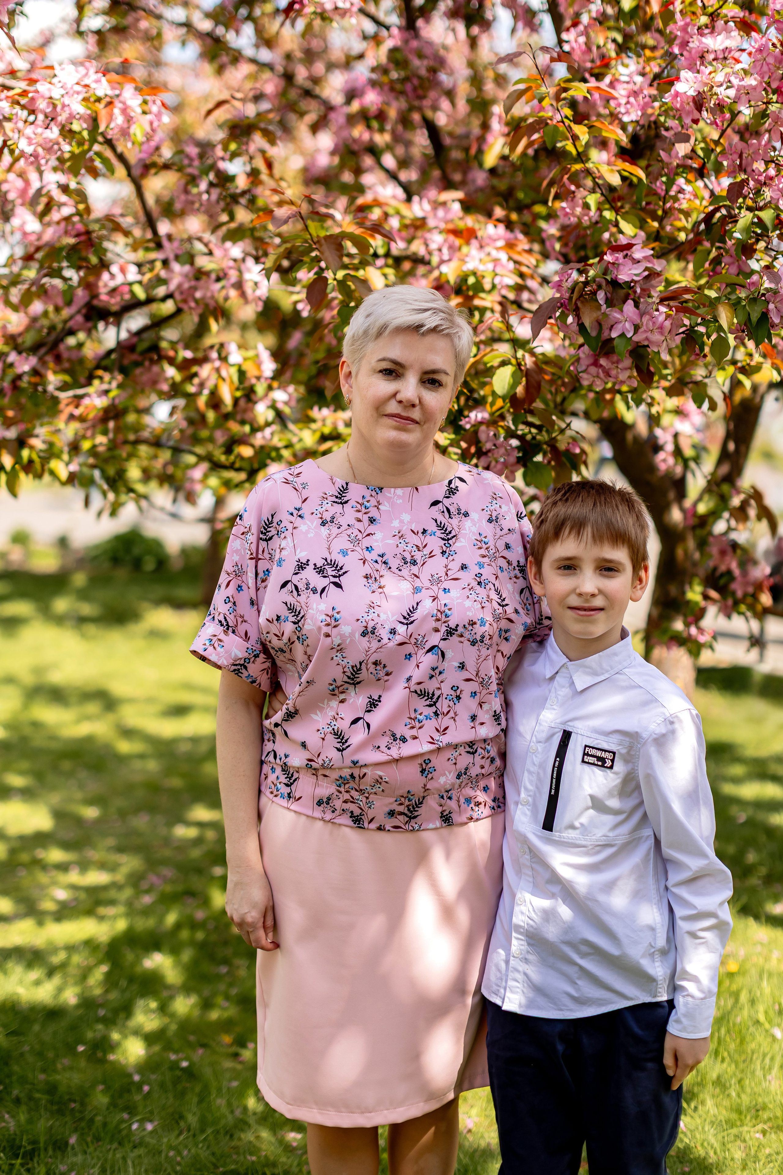 Выпускной в начальной школе на улице. Фотограф и видеограф Москва. Свадебный фотограф, видеограф. Выпускные альбомы. Оживающие альбомы