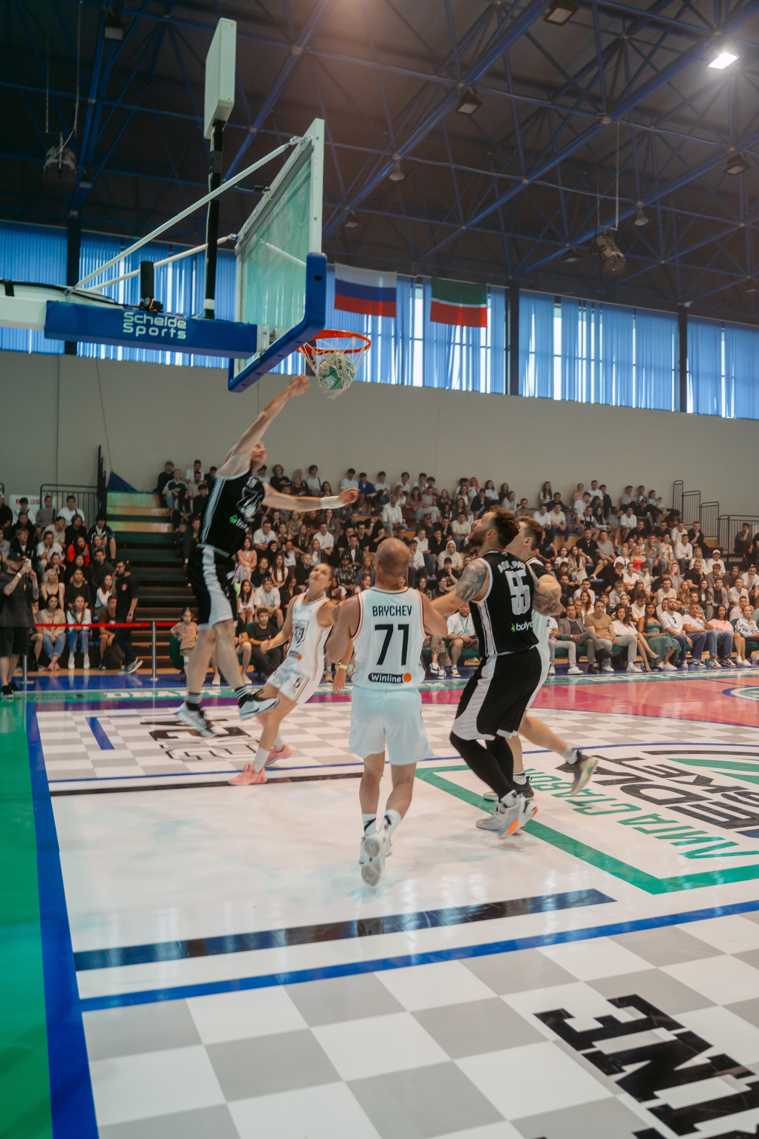 Медиабаскет в Казани. OBLADAET. AVG / 2024. Саша Копылов, фотограф в Казани