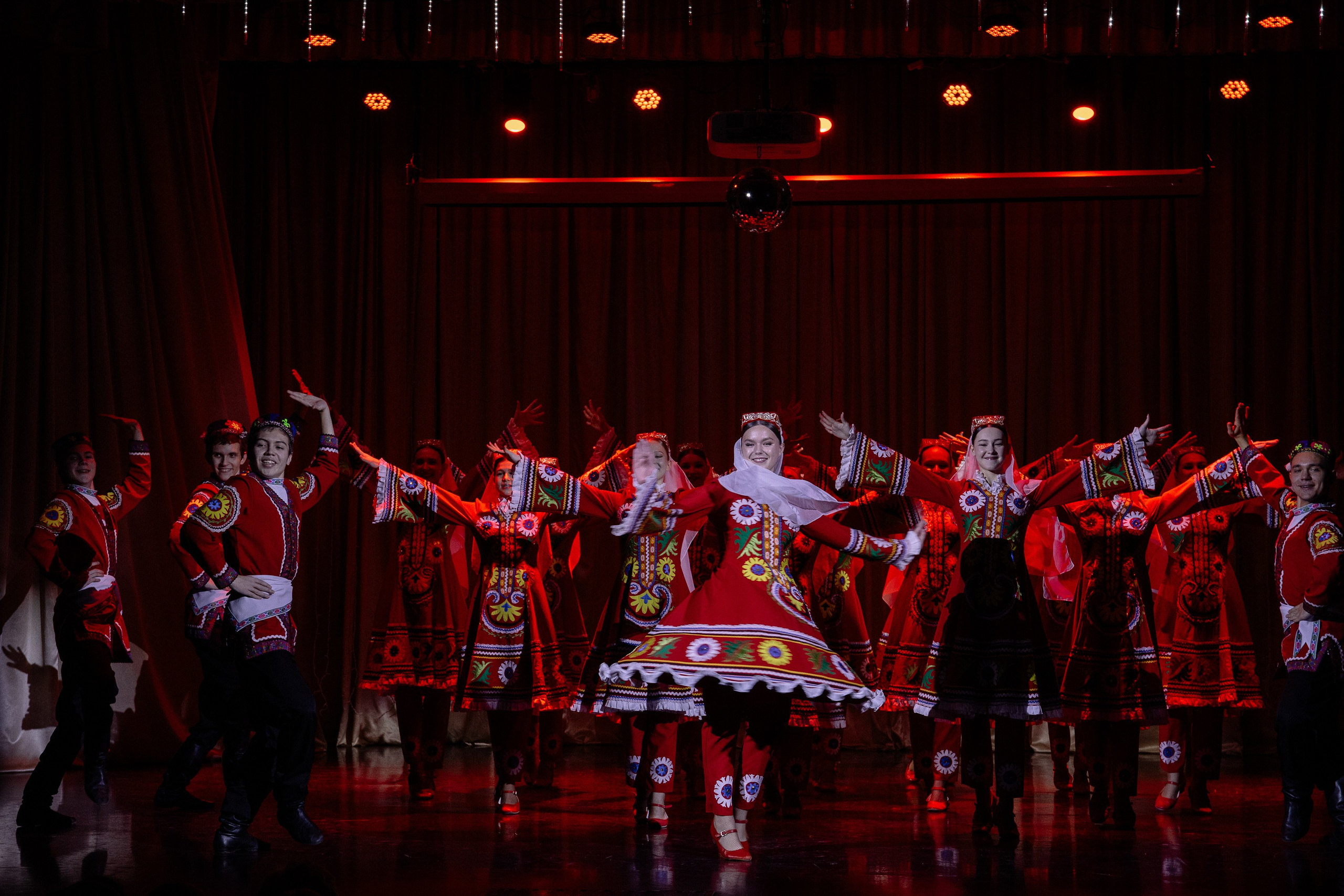 Сибирские узоры ДК Ефремова. Фотограф Юлия Мальцева