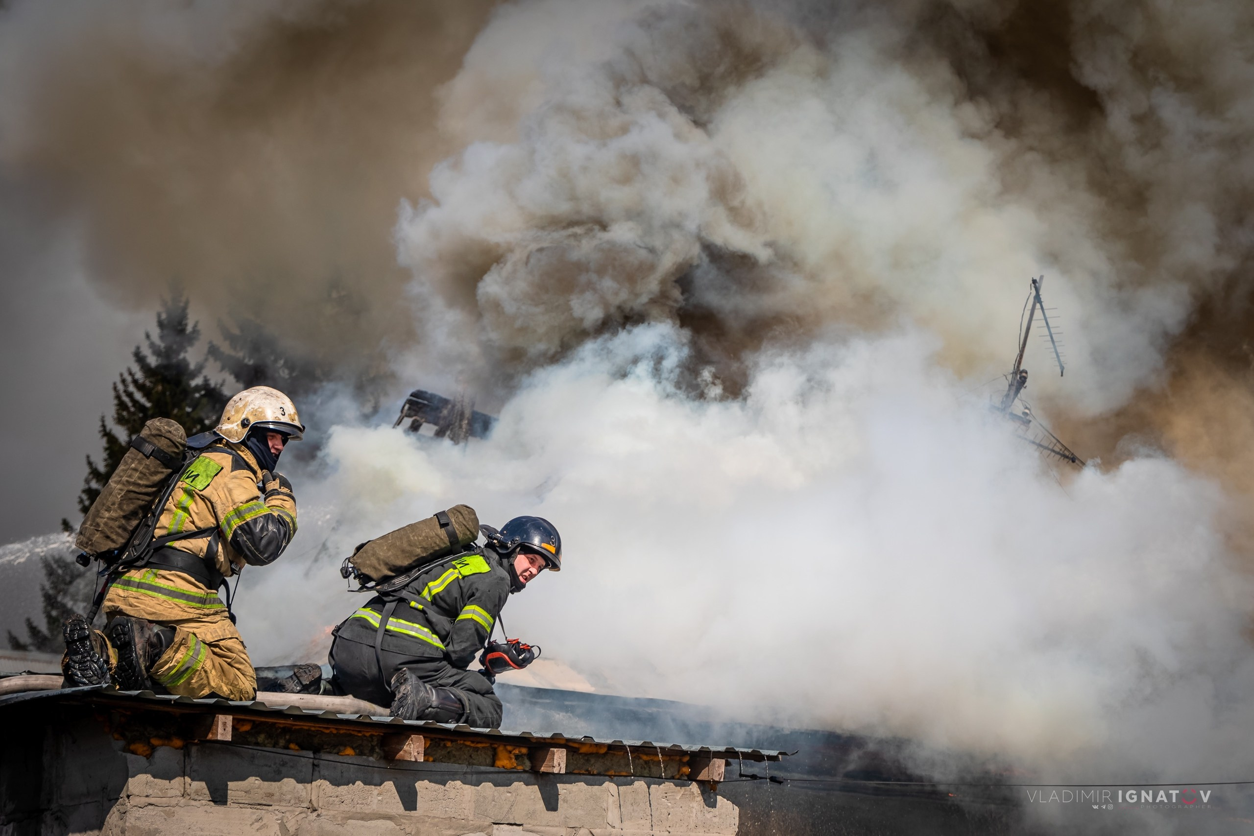 Пожарный репортёр Барнаул. Репортажный фотограф в Барнауле Владимир Игнатов
