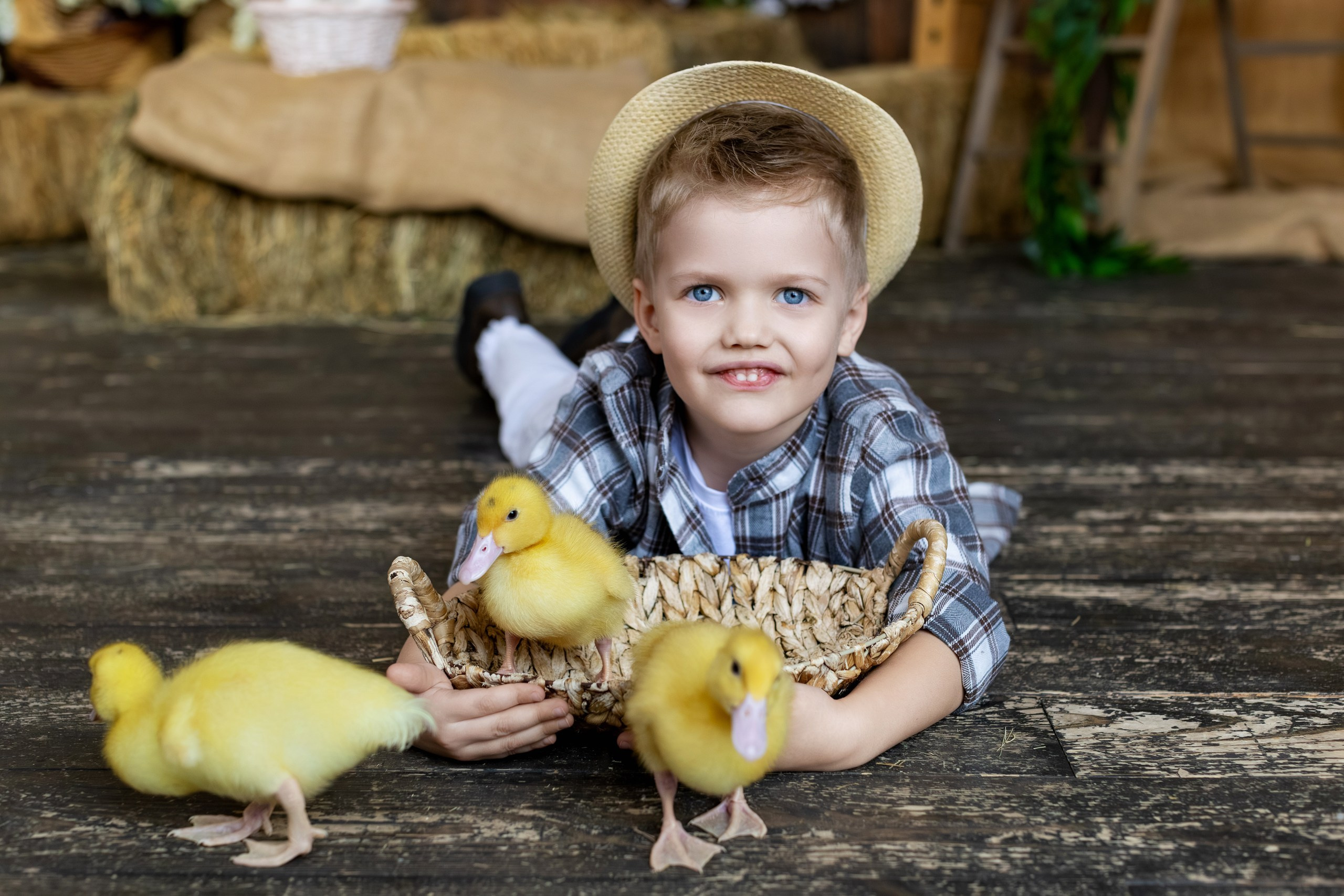 Фотосесии с Утятами и Кроликами (Пасхальные Фотосессии). Семейный и Детский фотограф в Москва Скворцова Татьяна