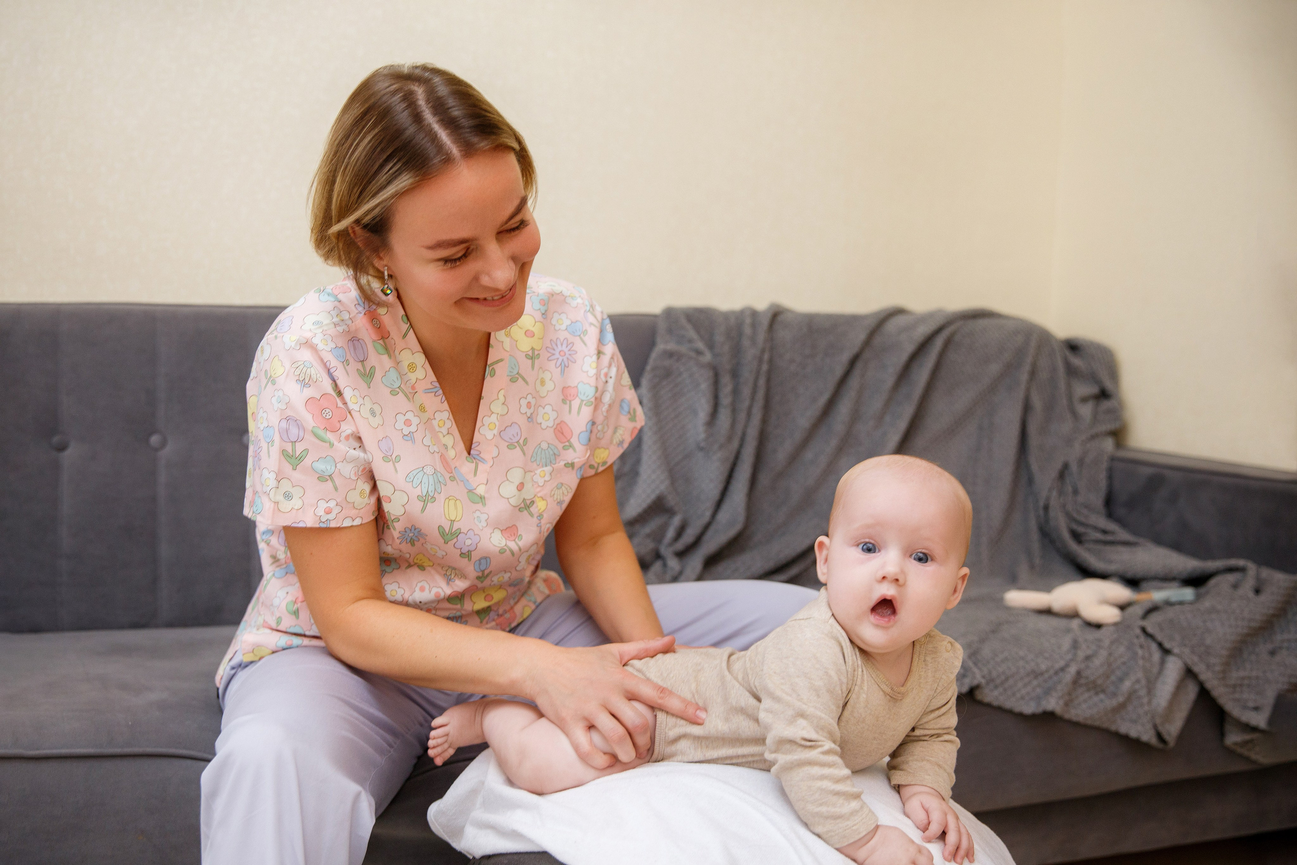 Контент фотосессия для инструктора-методиста по лечебной физкультуре, массажиста, специалиста в области гр. Женский и контент фотограф Люба Пунанцева. Северодвинск. Архангельск