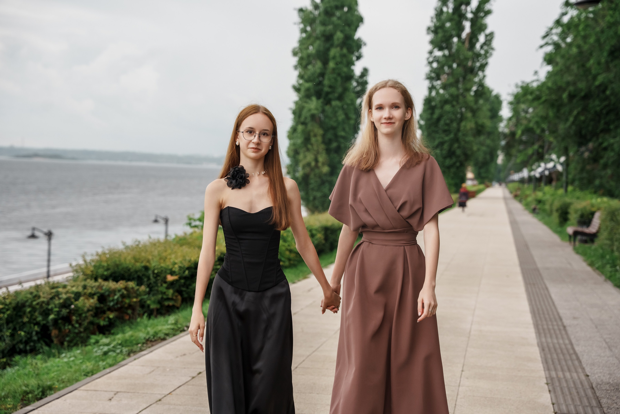 Уличная на набережной. ВЫПУСКНЫЕ АЛЬБОМЫ, Школьный фотограф, семейный и свадебный в Саратове и области Ольга Плаксина
