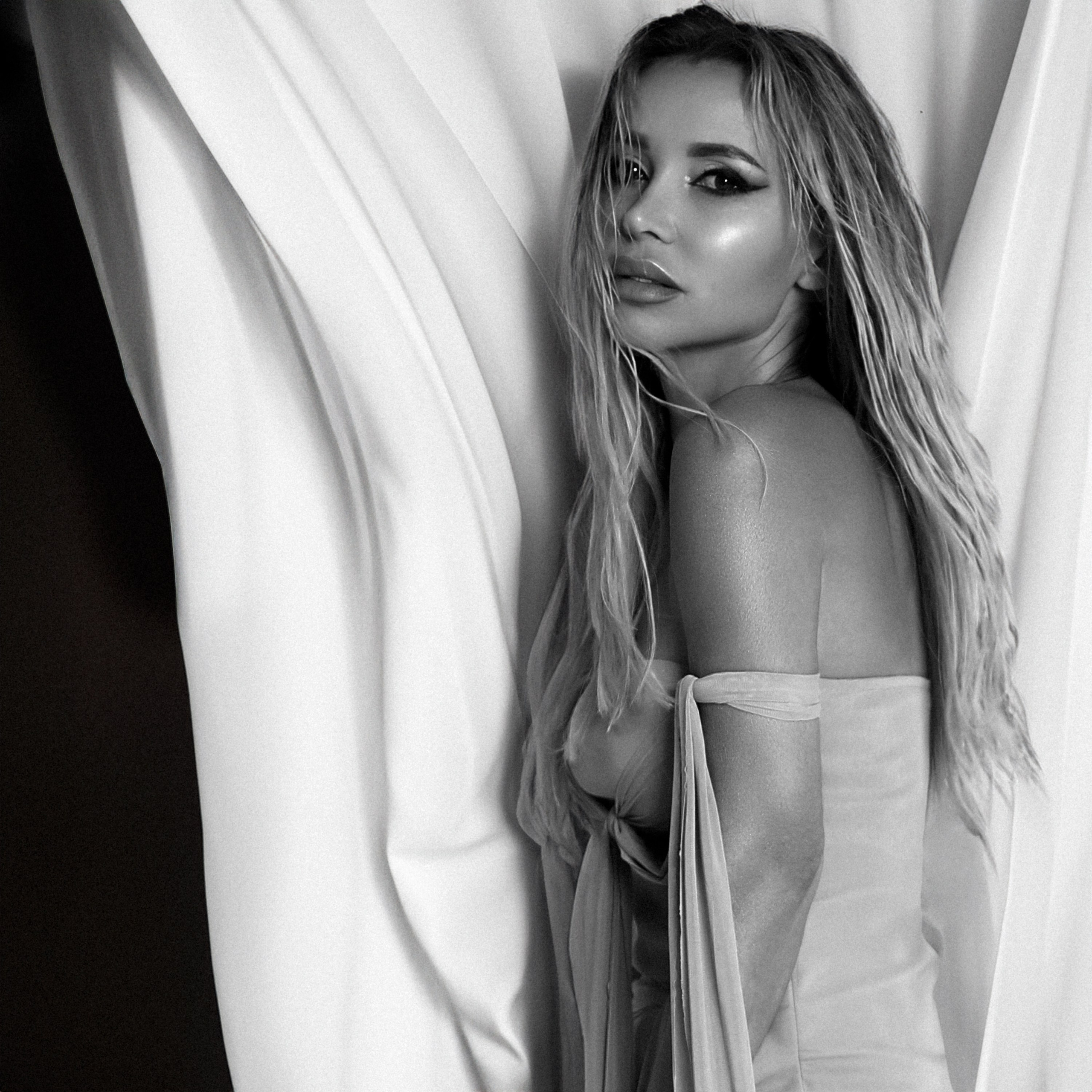 TUMANOVA - Влюбись, если сможешь