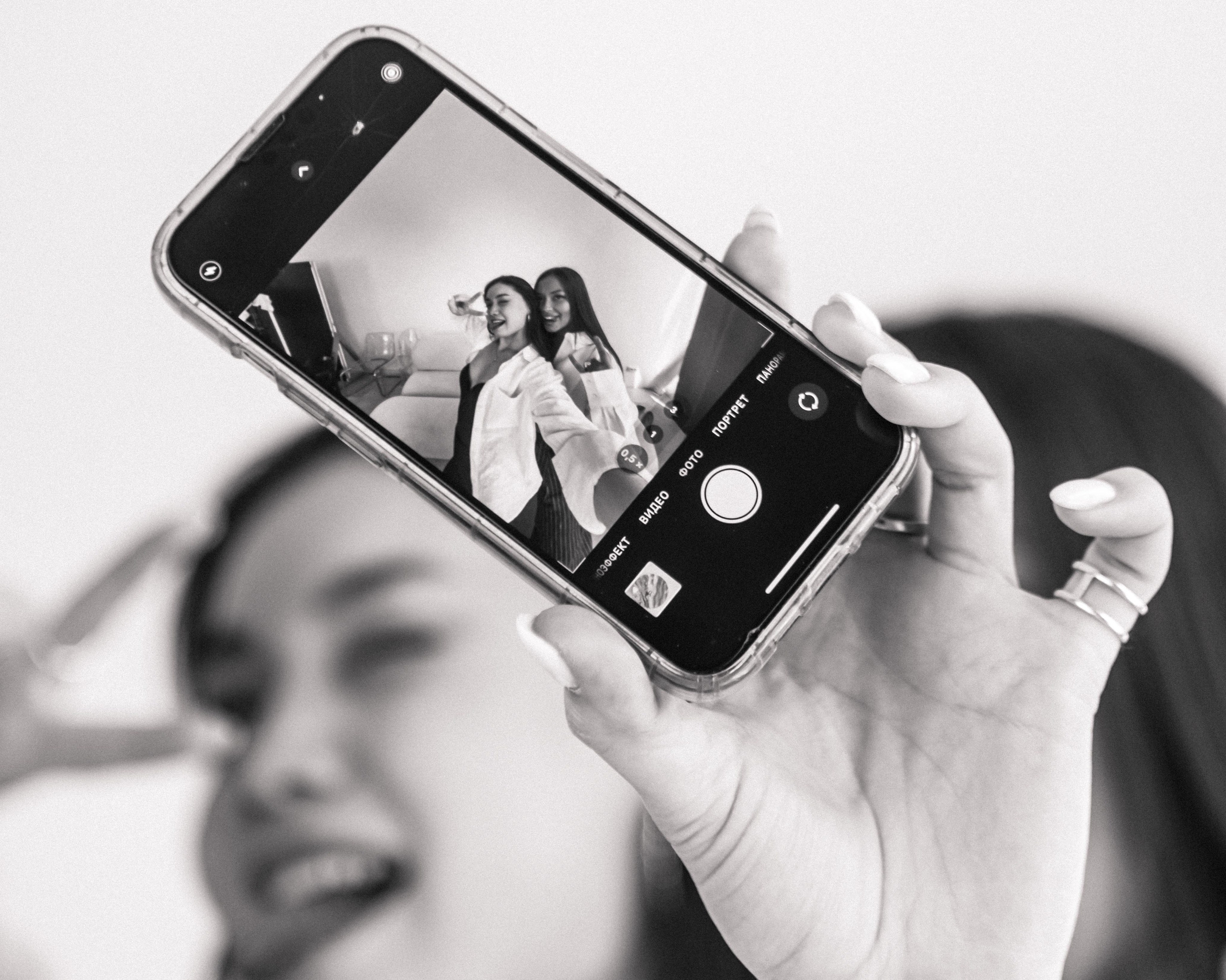 Сестры. Фотограф Алёна Евграфова