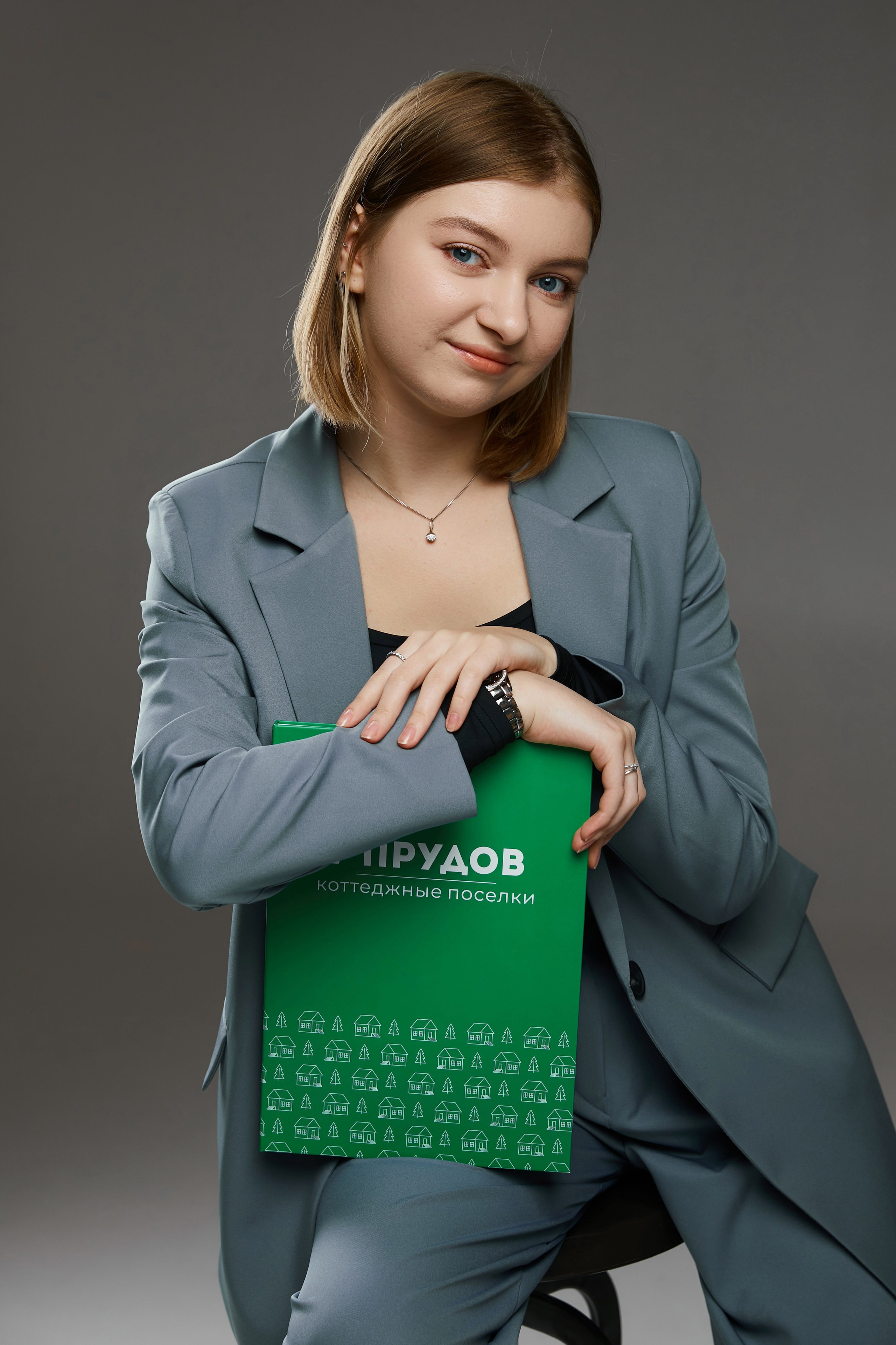 Индивидуальная фотосессия, портреты для сайта, контент съемка. Фотограф Ксения Талькина — PRОкниги — Екатеринбург