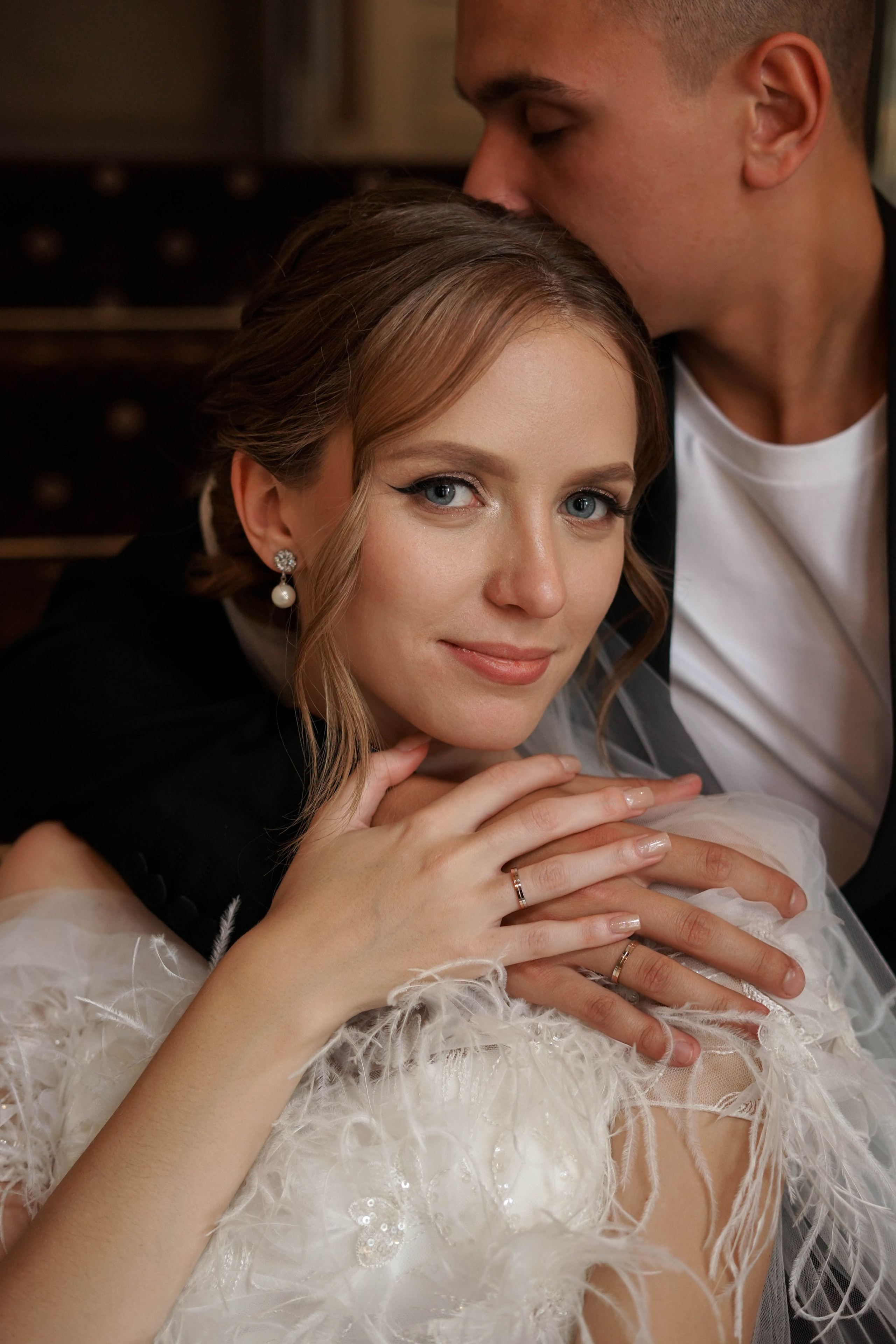 Катя и Олег: регистрация и свадебная съемка в отеле. Фотограф в Иркутске