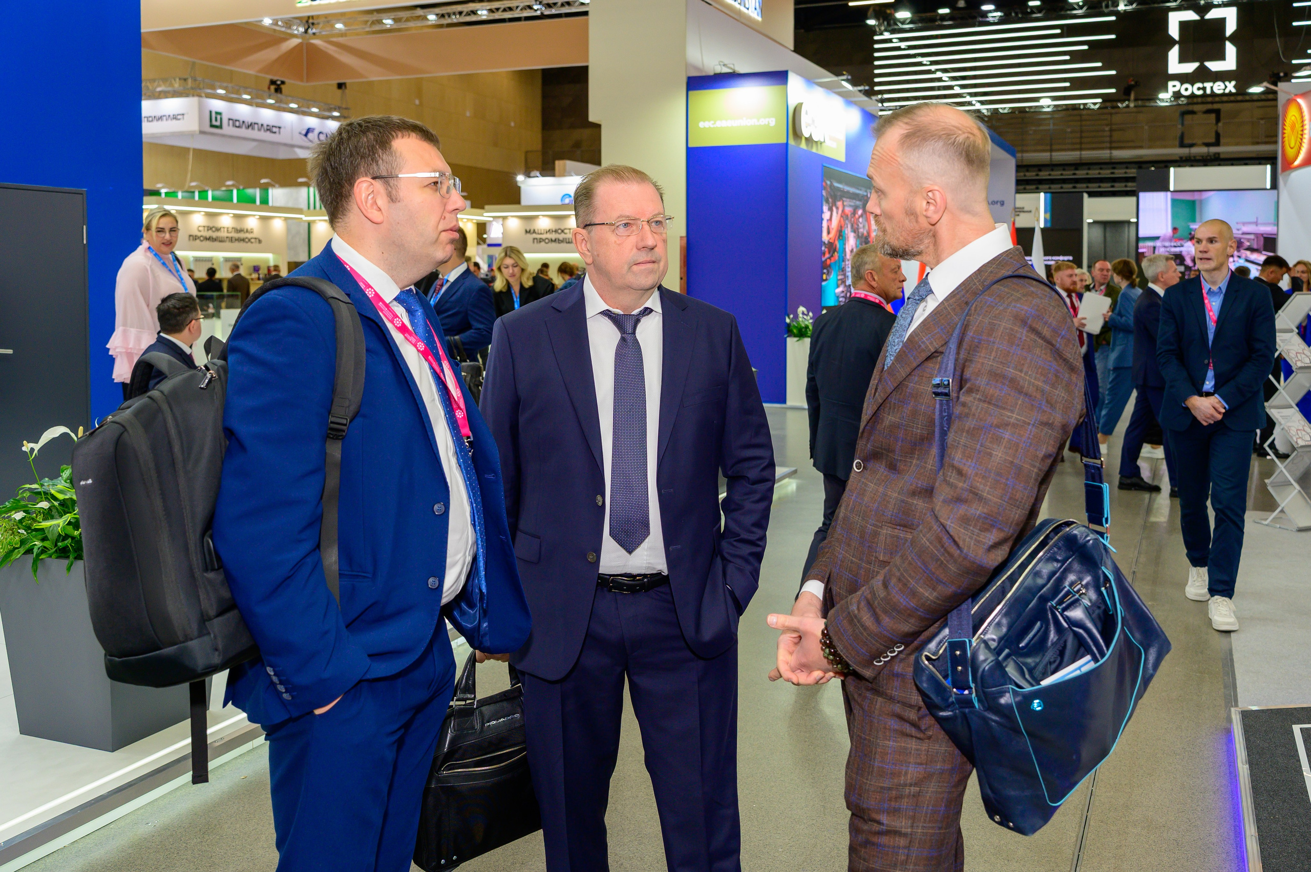 BigindustrialweekBelarus. Фотоуслуги, услуги фотографа, фотографирование важных событий