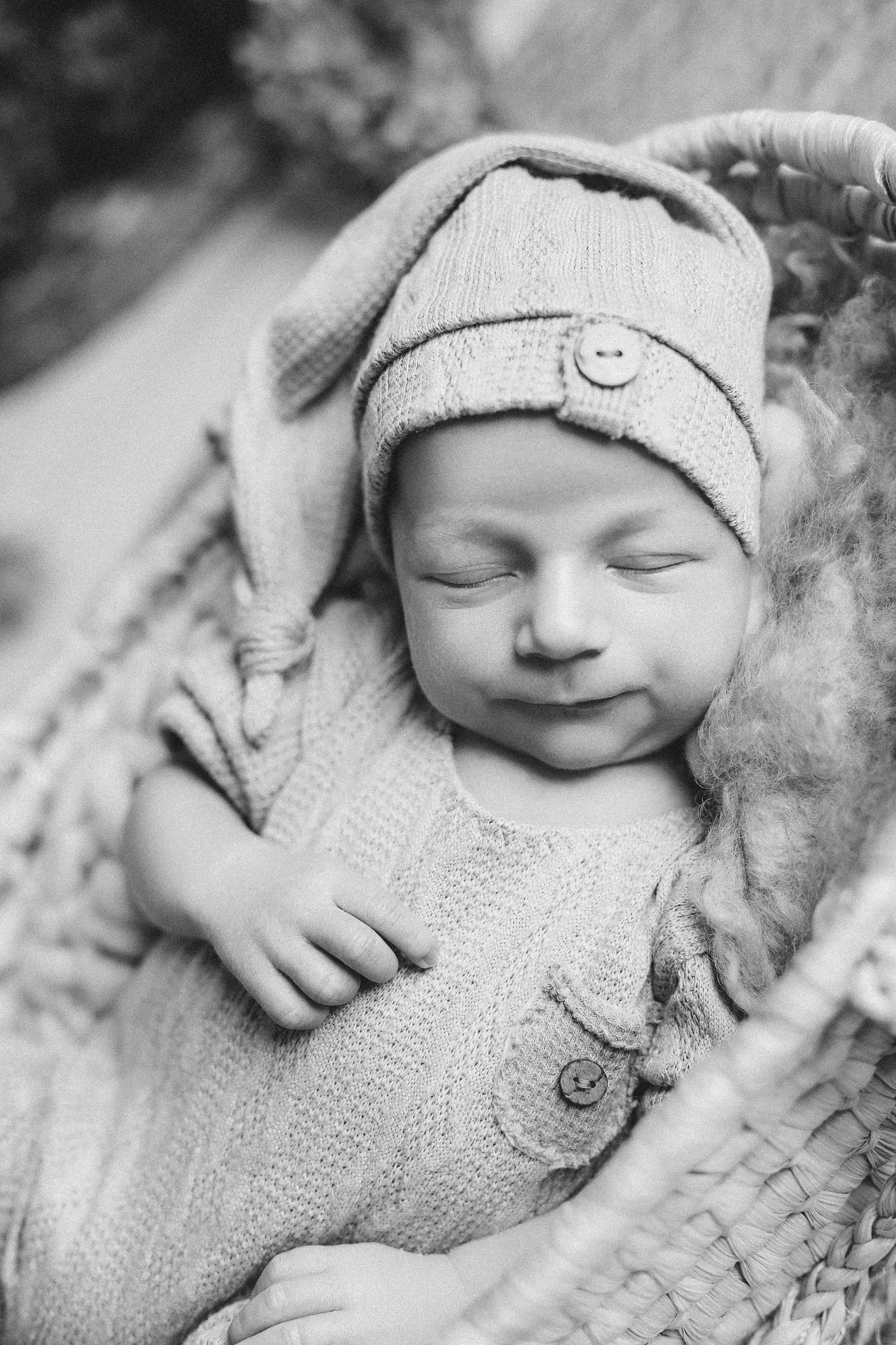 ЧБ и МАКРО-КАДРЫ. Детский, семейный и фотограф новорождённых в Ярославле Анна Салова