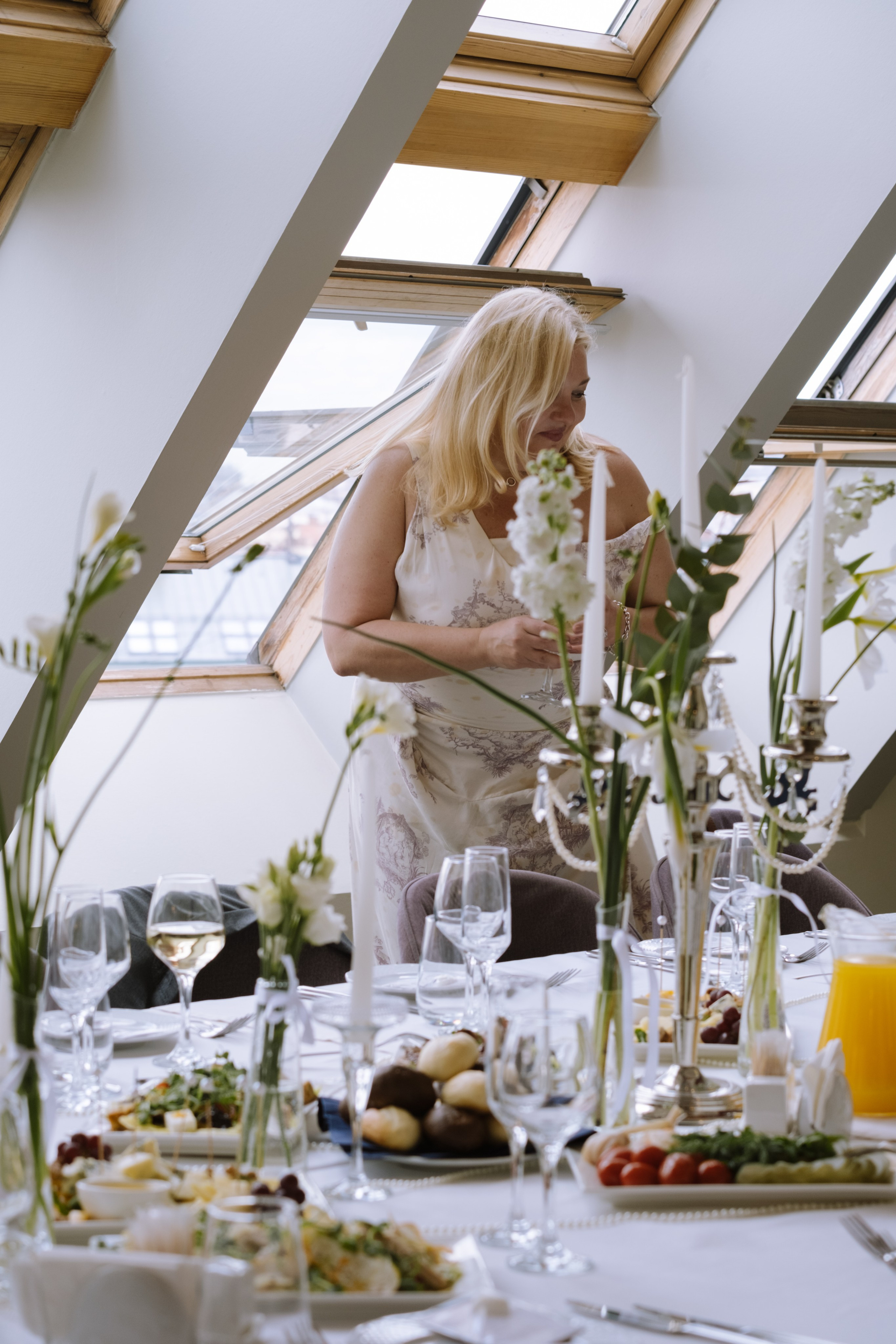 СВАДЕБНЫЙ БАНКЕТ НА ВЛАДИМИРСКОЙ В САНКТ-ПЕТЕРБУРГЕ (КАМЕРНАЯ СВАДЬБА). Профессиональный фотограф, Санкт-Петербург — Виктория Богомолова