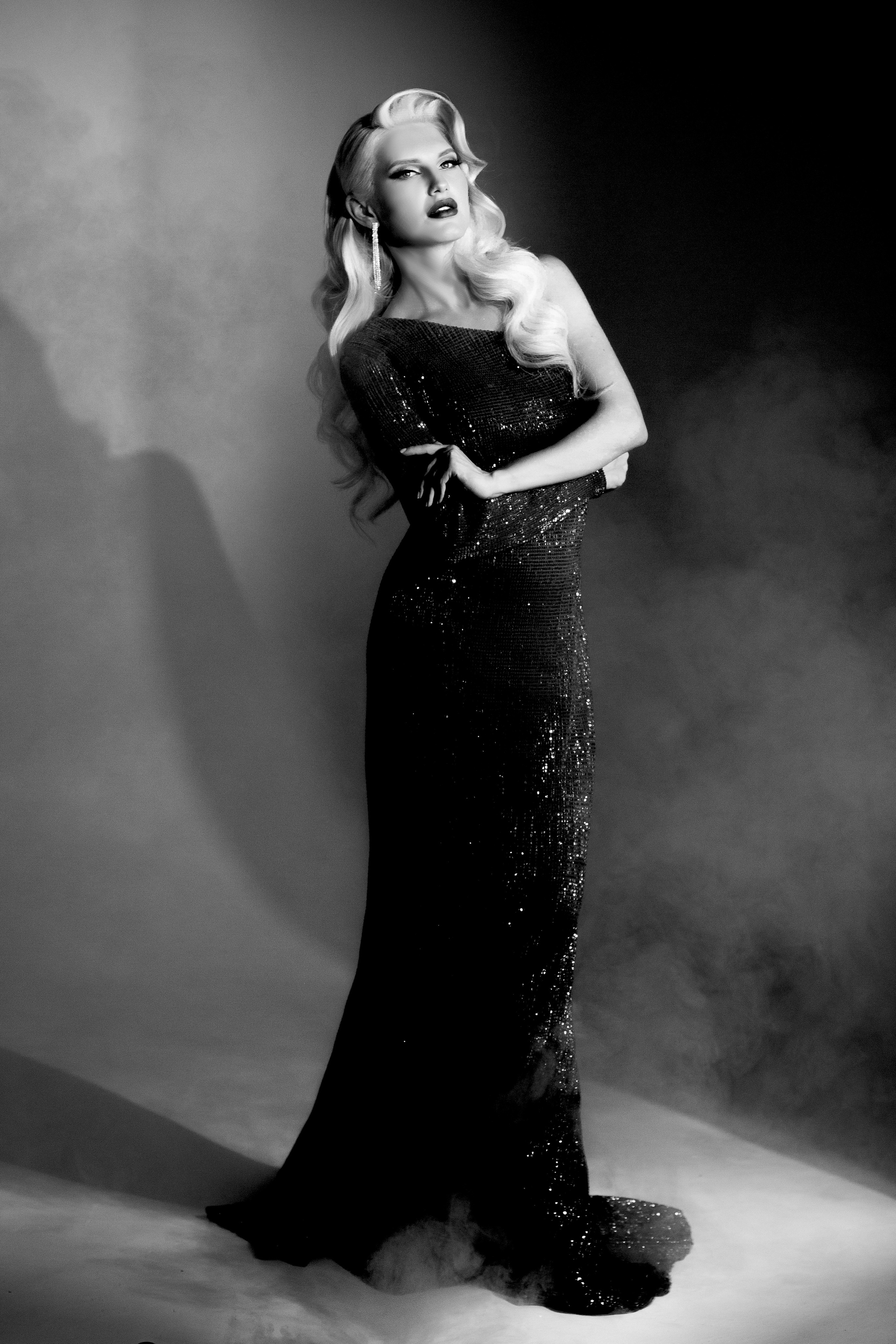 Творческая фотосессия на тему Лунный свет. Виктория Ларина — Портретный профессиональный фотограф в Иркутске