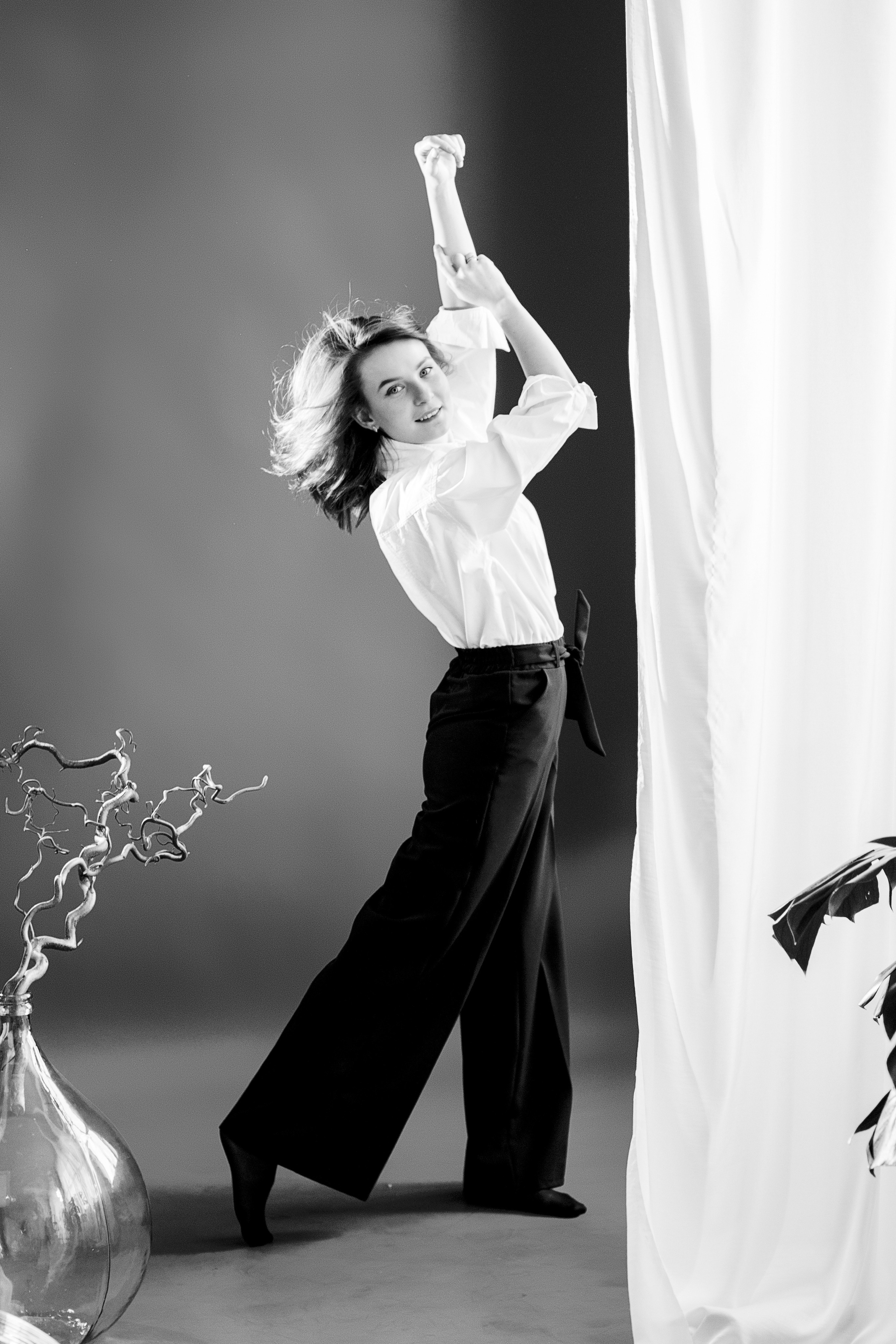 Фотосессия с Алиной в чёрно-белом стиле. Виктория Ларина — Портретный профессиональный фотограф в Иркутске