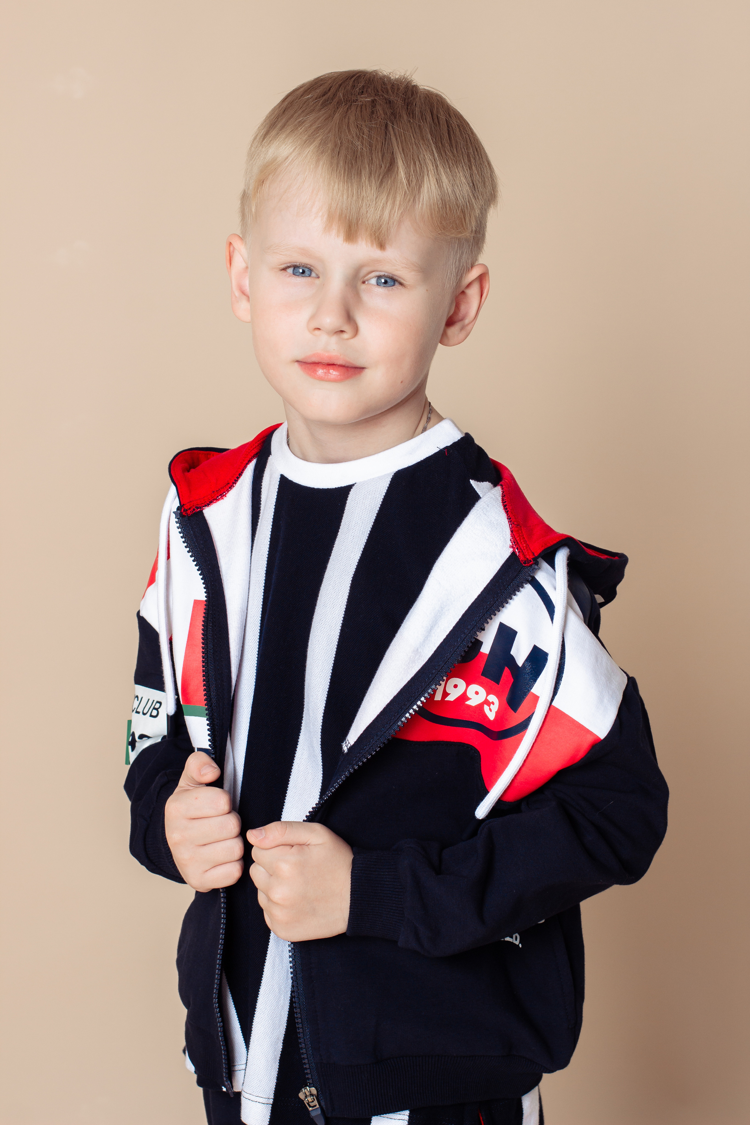 Лукбук. Совместно с Модельной школой и магазином Orby. Виктория Ларина — Портретный профессиональный фотограф в Иркутске