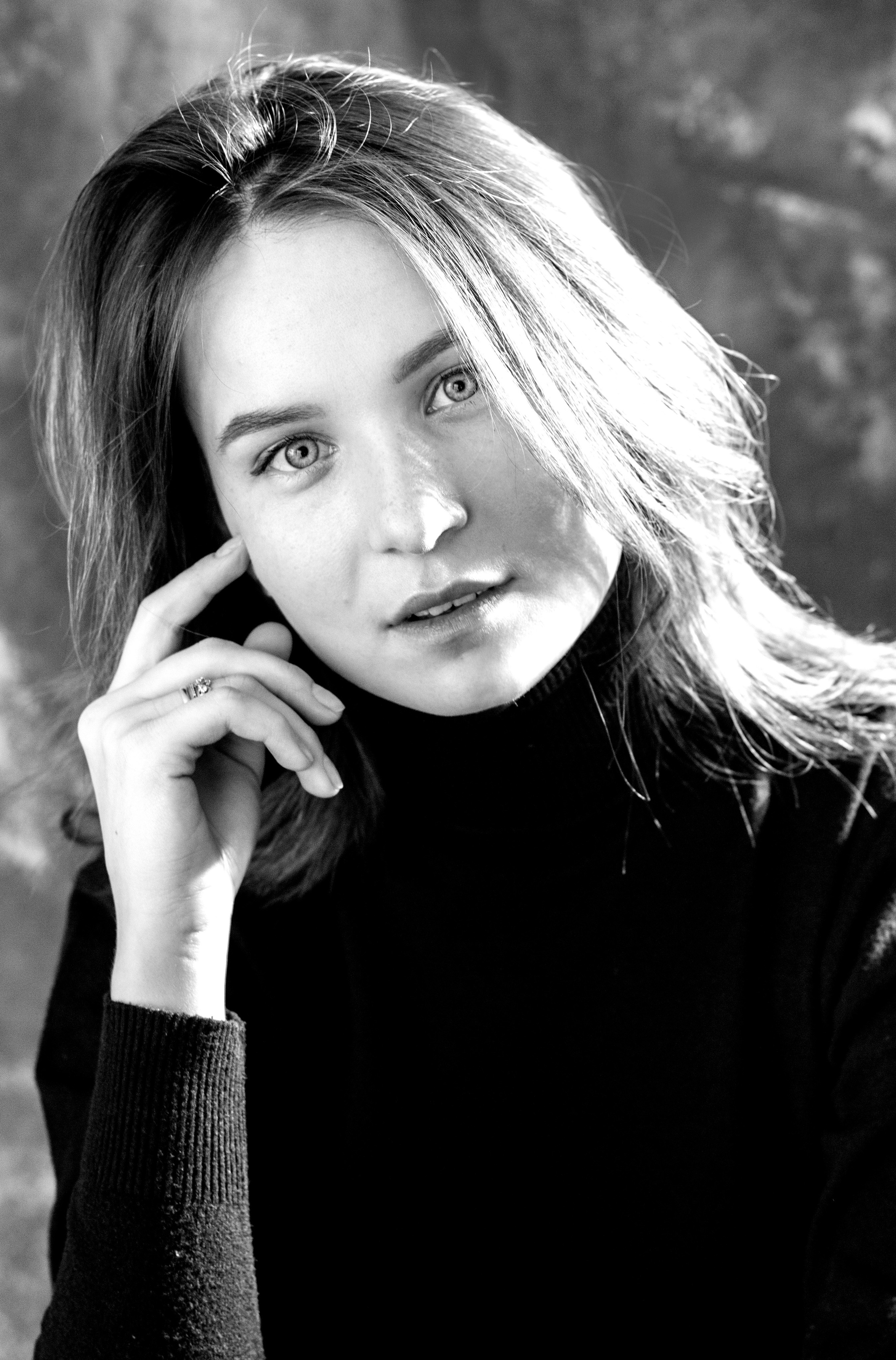 Фотосессия с Алиной в чёрно-белом стиле. Виктория Ларина — Портретный профессиональный фотограф в Иркутске