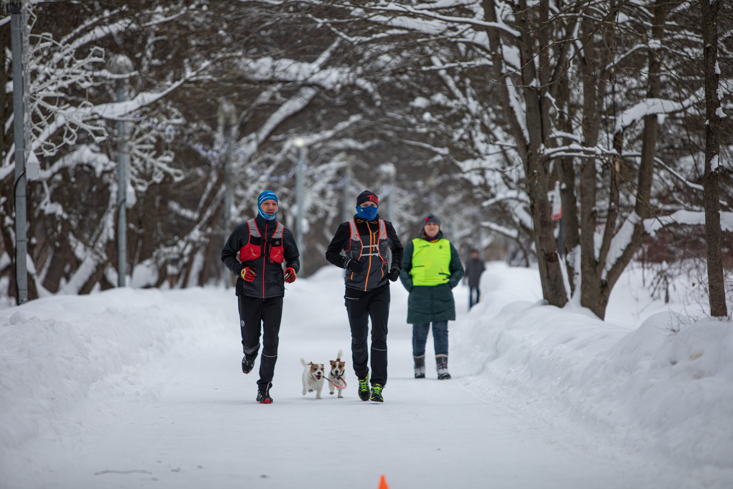 5 вёрст в Тушино, День влюбленных, 91 забег, 17 февраля 2024 г. Фотограф Сергей Ловкий