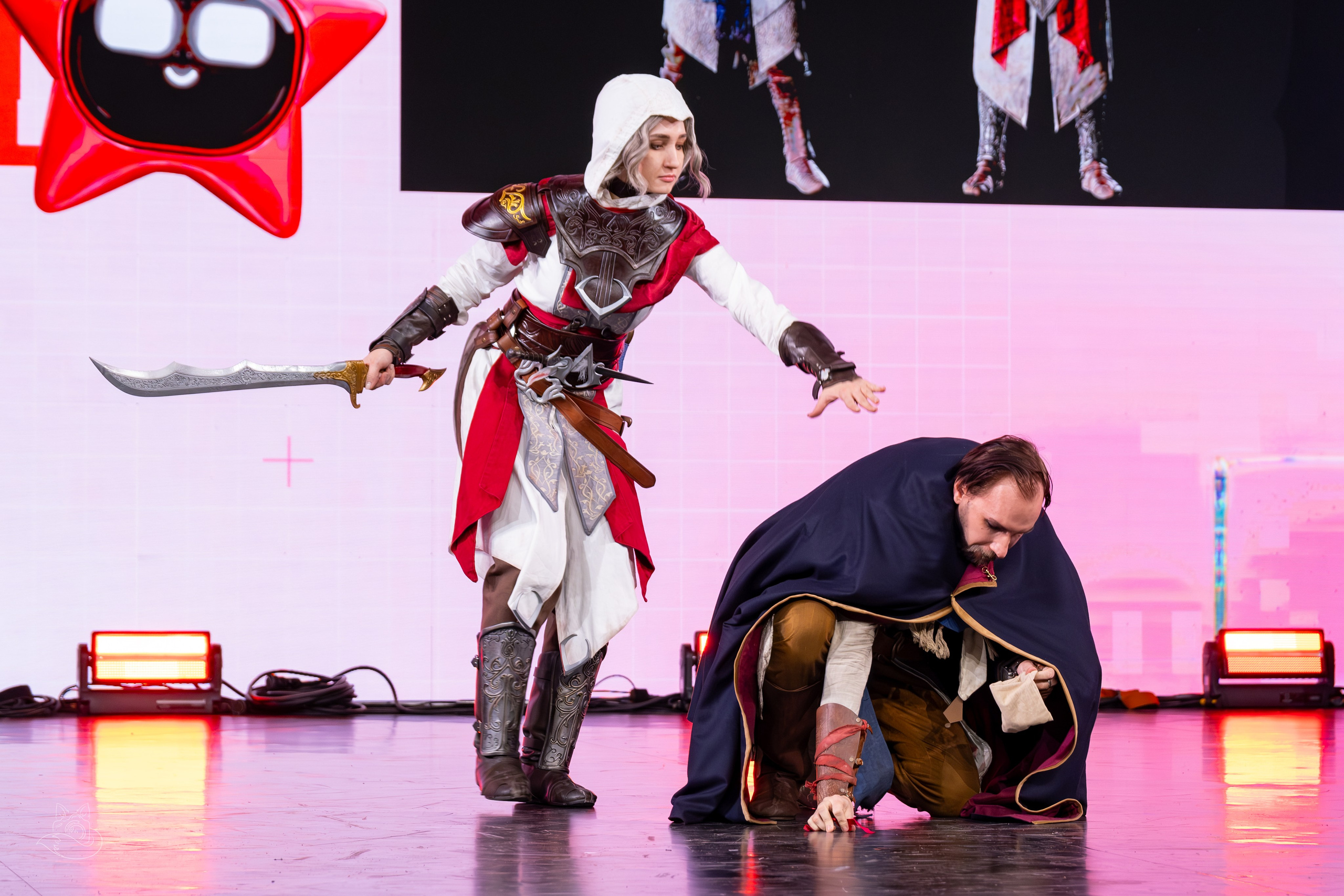 Сцена РЭД ЭКСПО 2024. Косплей фотограф