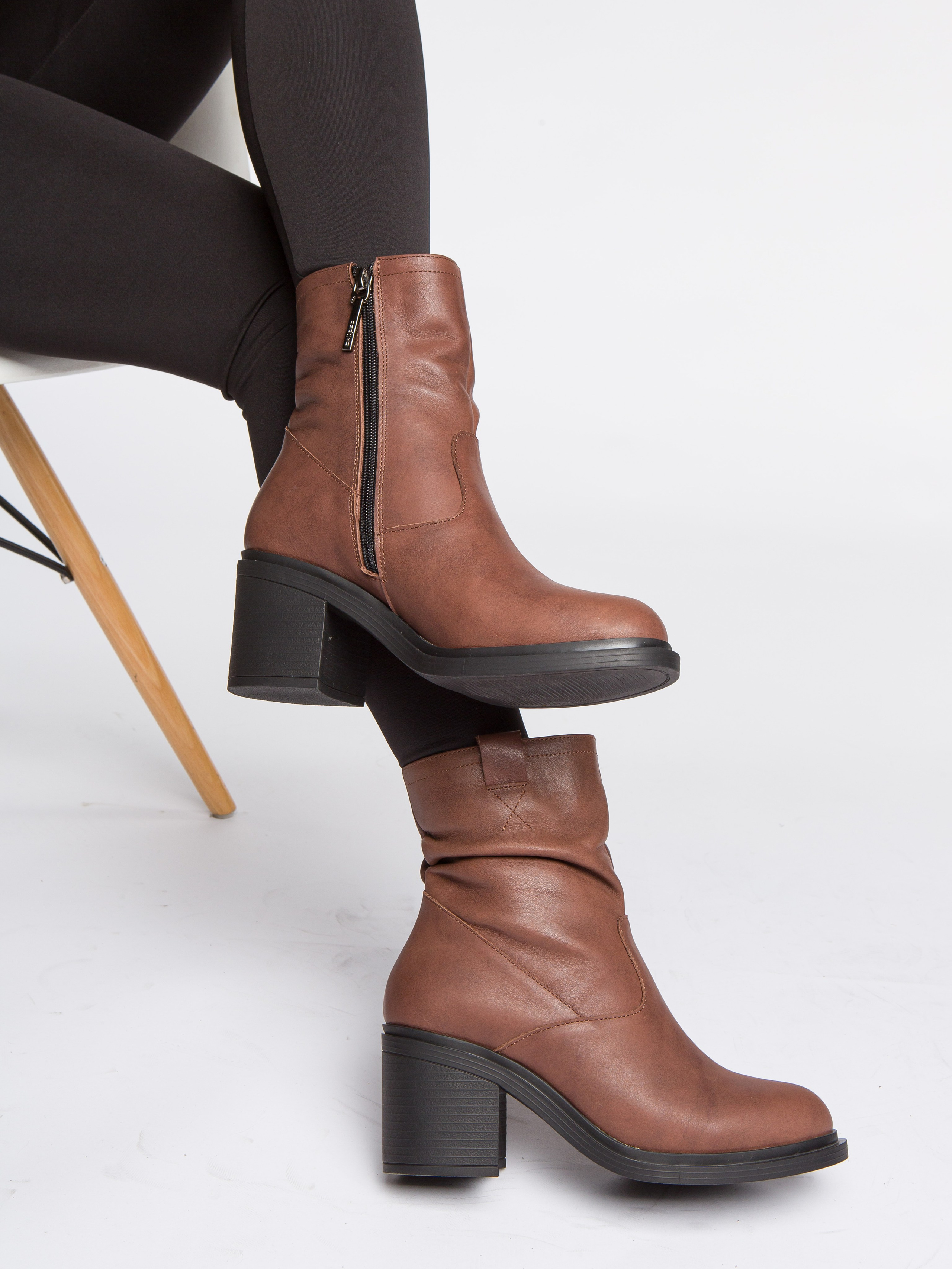 Обувь на модели. Фотограф Мария Кольцова