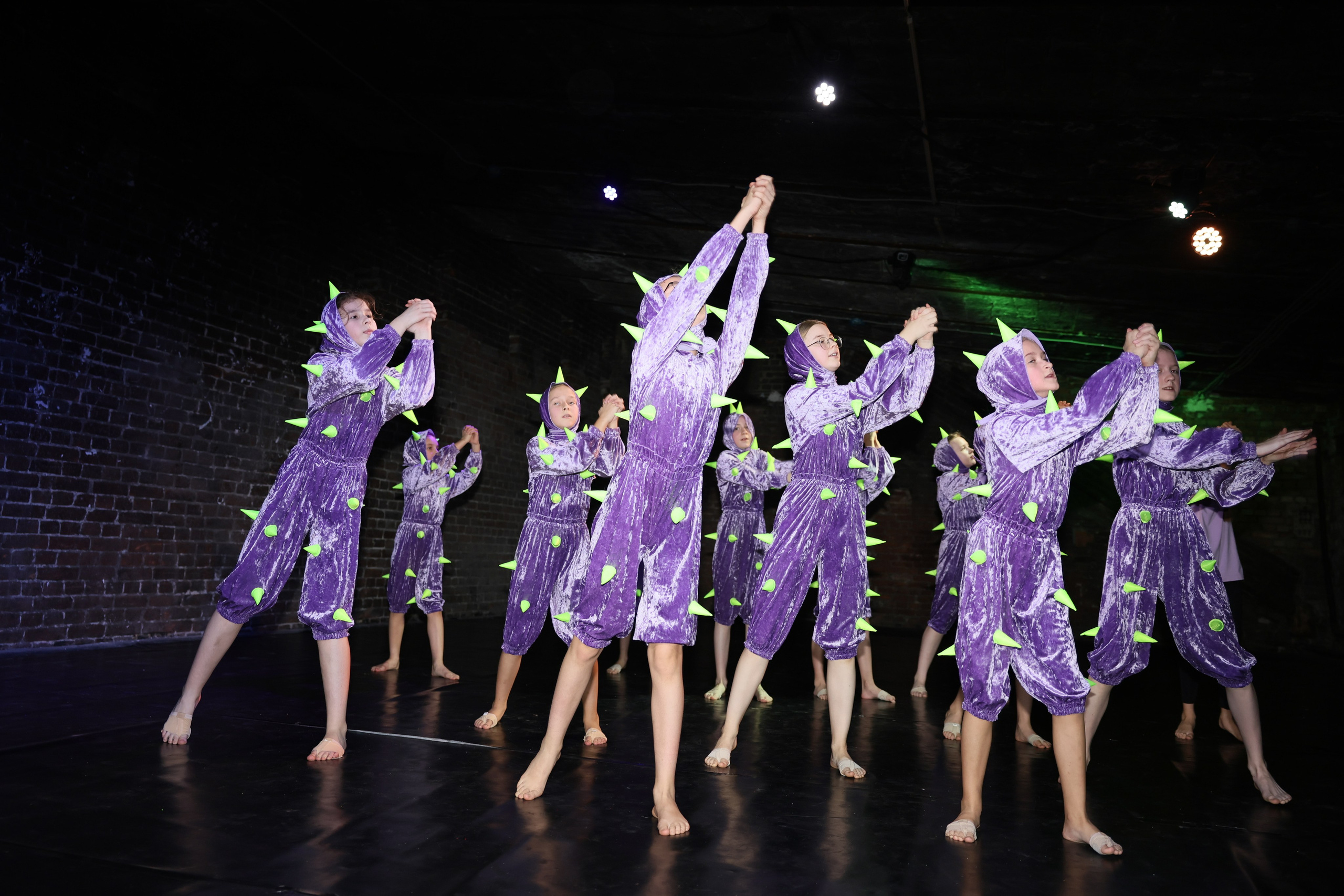 Новогодние танцы. Главная