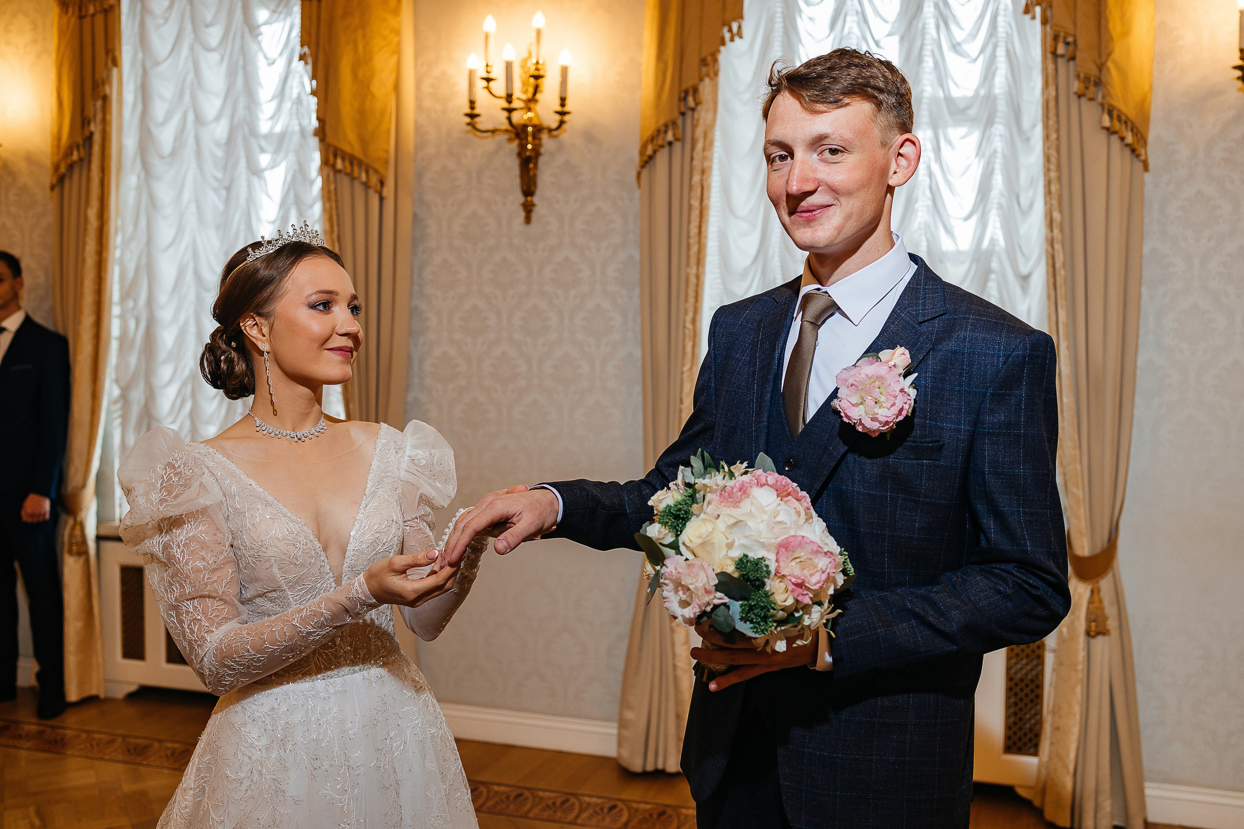 Романтическое утро невесты. Олег Сверчков | Свадебный фотограф Вологда